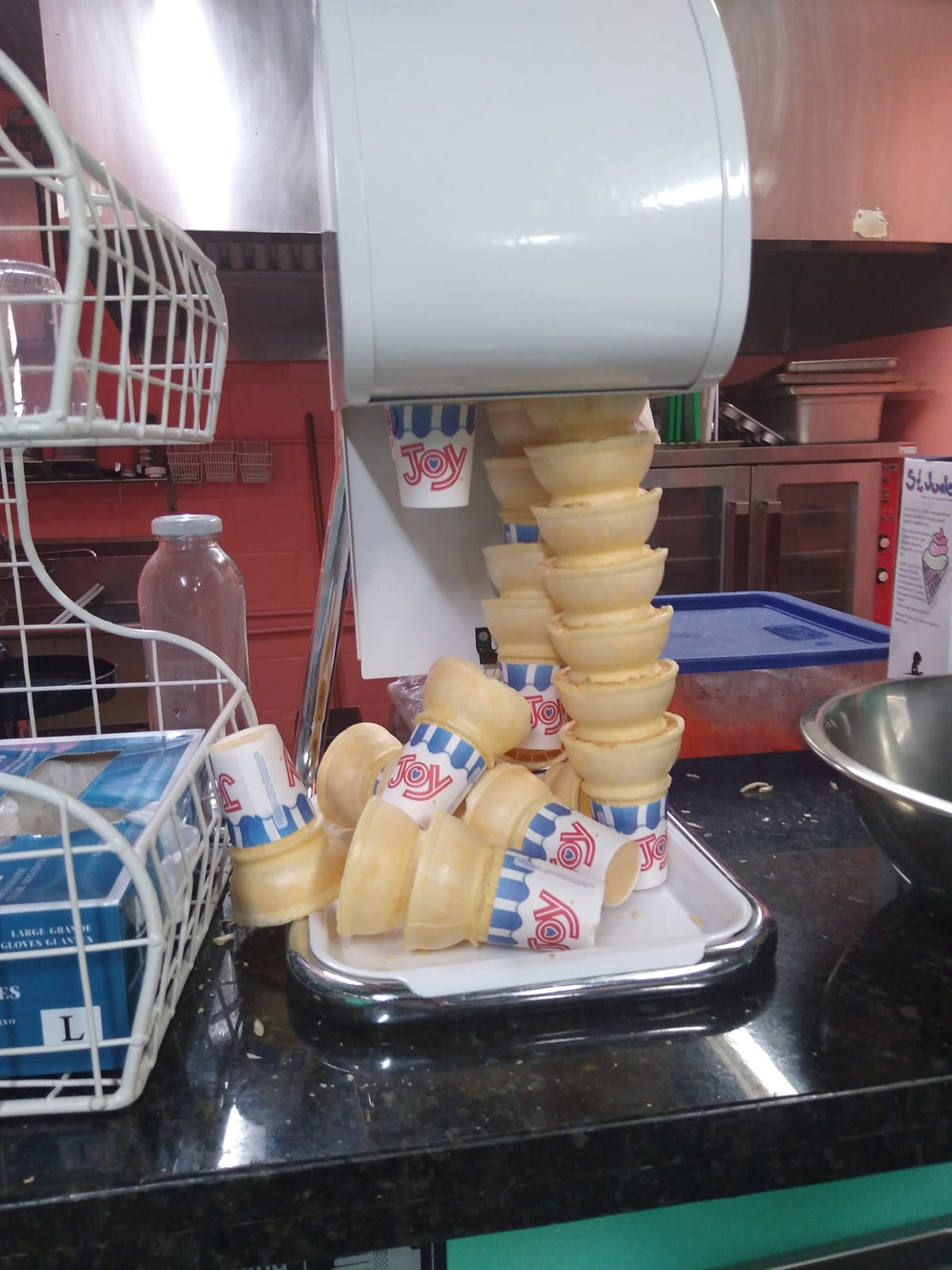 Dispense-Rite BCDS-BFL Countertop Boxed Ice Cream Cone Dispenser, 15-1/2
