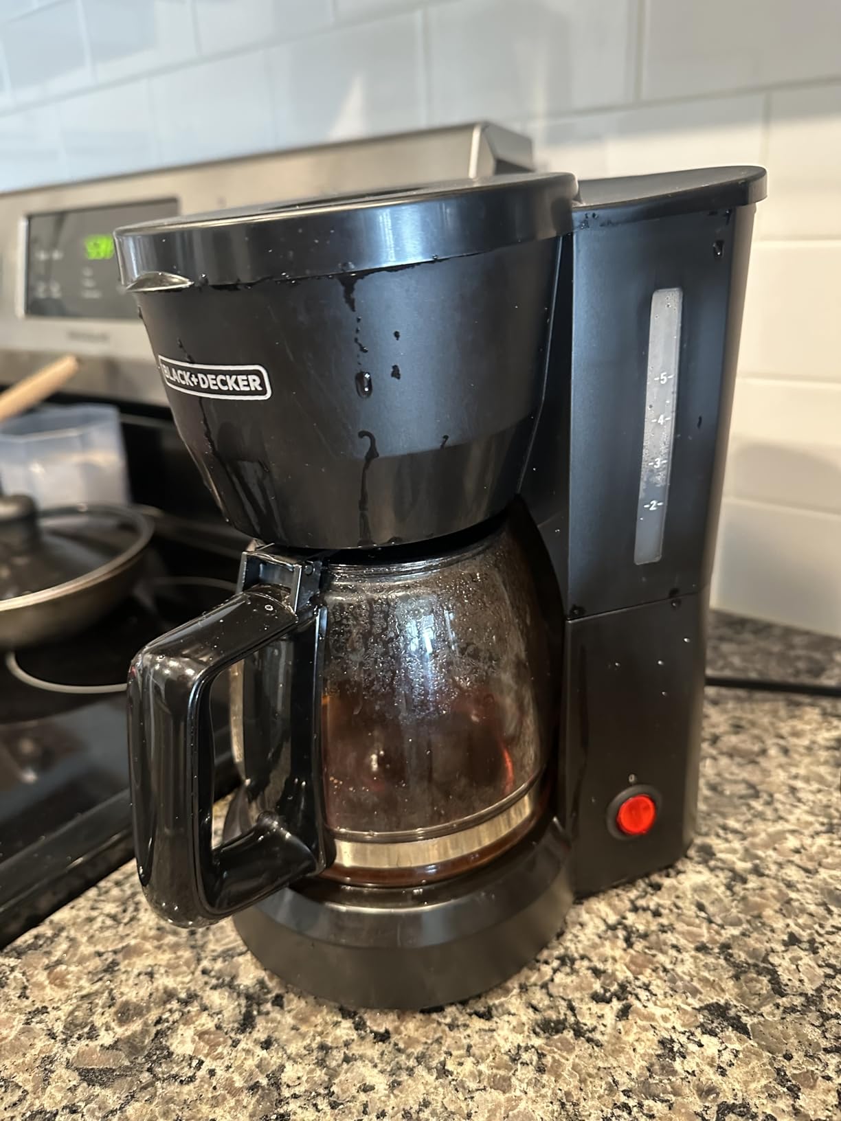 BLACK+DECKER Single-Serve Coffee Maker with 50oz Reservoir customer photo 2