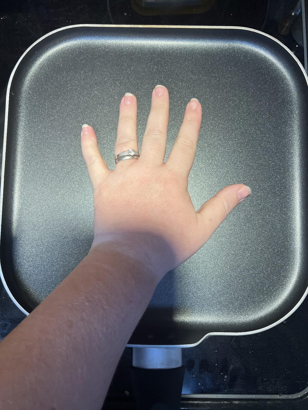 Ecolution Artistry Nonstick Square Griddle, Easy To Clean, Comfortable Handle, Even Heating, Dishwasher Safe Pots and Pans, 11-Inch, Black customer photo 1