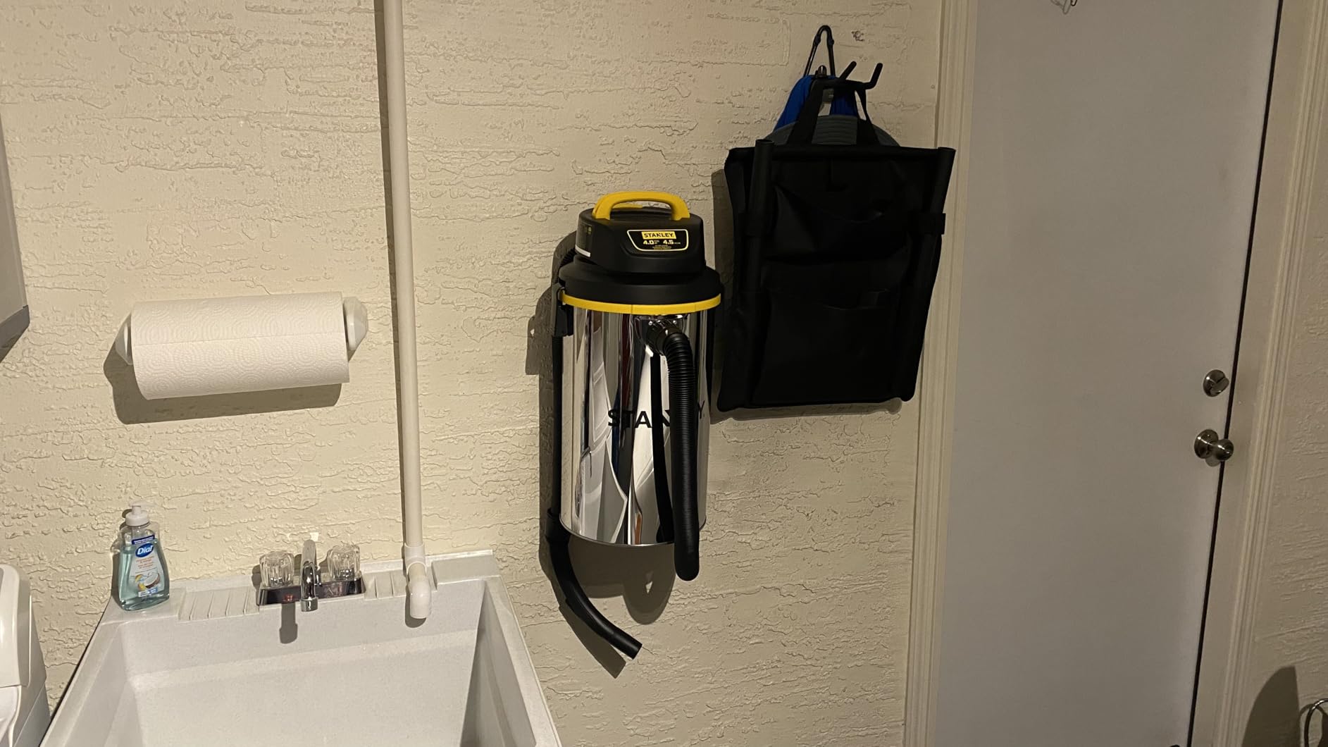 STANLEY Wet/Dry Vacuum SL18133，4.5 Gallon 4 Horsepower Wall-Mounted Hanging Vacuum with 26 Cleaning Range Stainless Steel Tank, Home/Garage/Upholster/Laundry Rooms Vacuum customer photo 2