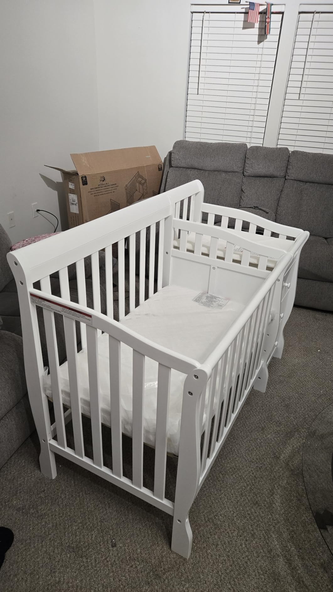 Dream On Me Jayden 4-in-1 Convertible Mini Baby Crib with 3 Drawer Changer customer photo 1