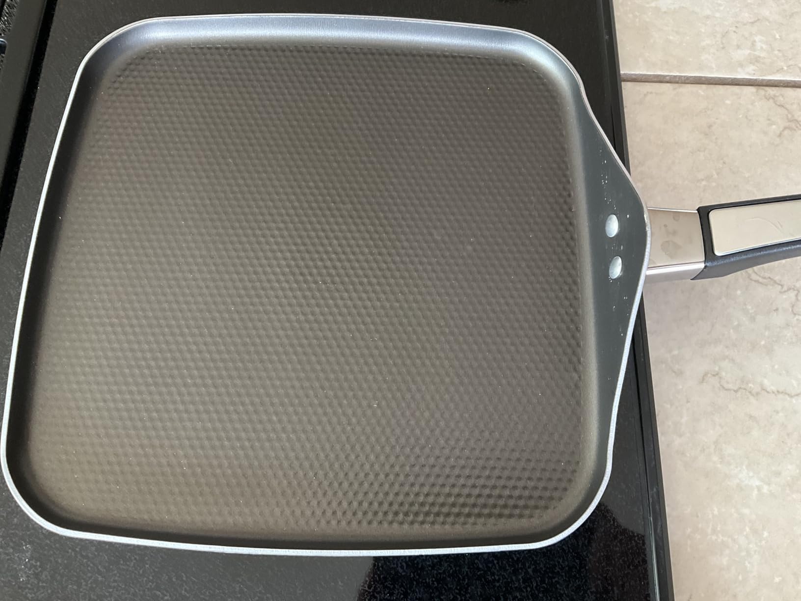 Farberware High Performance Aluminum Nonstick Stovetop Griddle Pan, 11-Inch customer photo 1