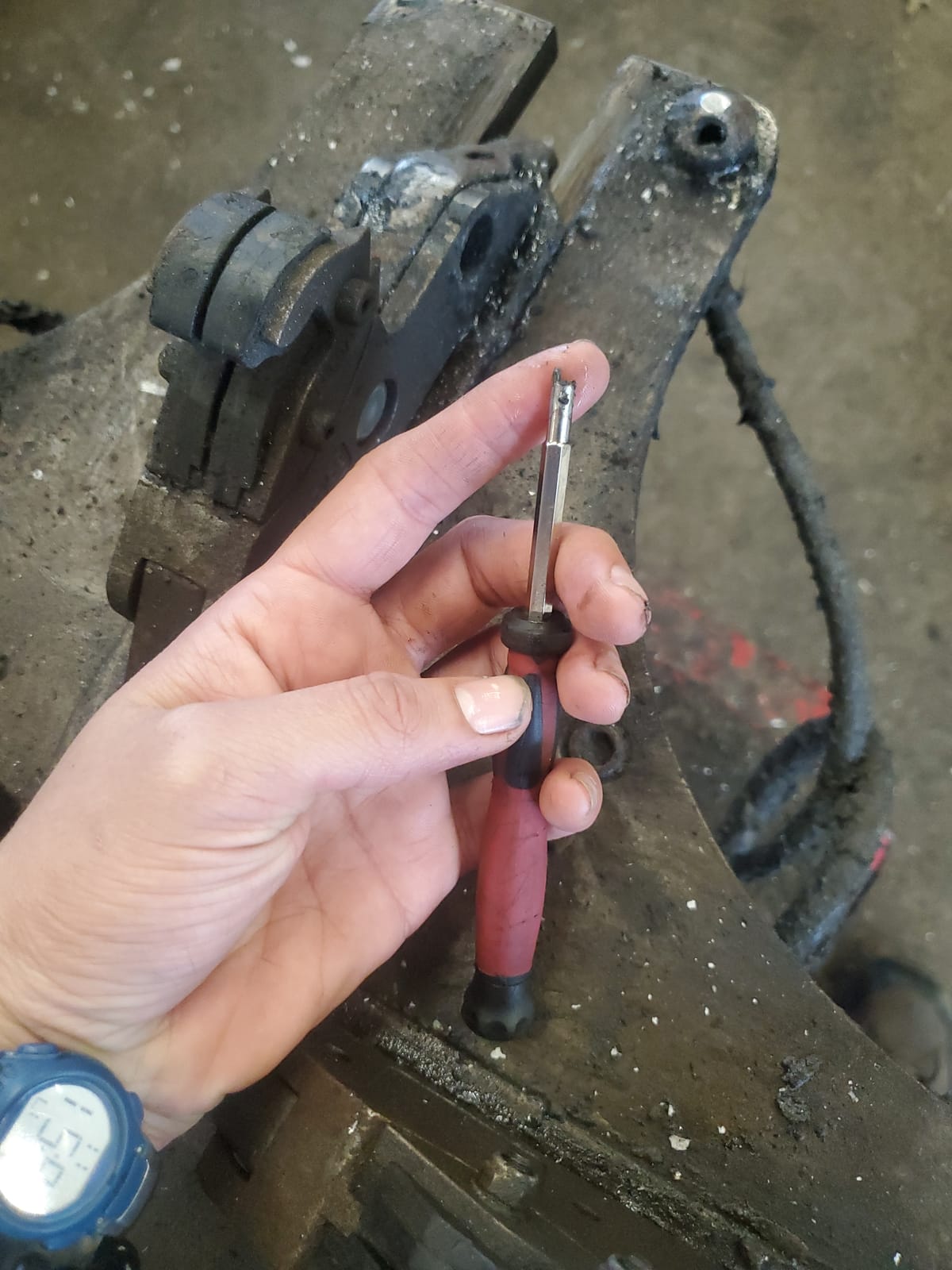 Lisle 15190 5.7 In Long Valve Core Tool customer photo 1
