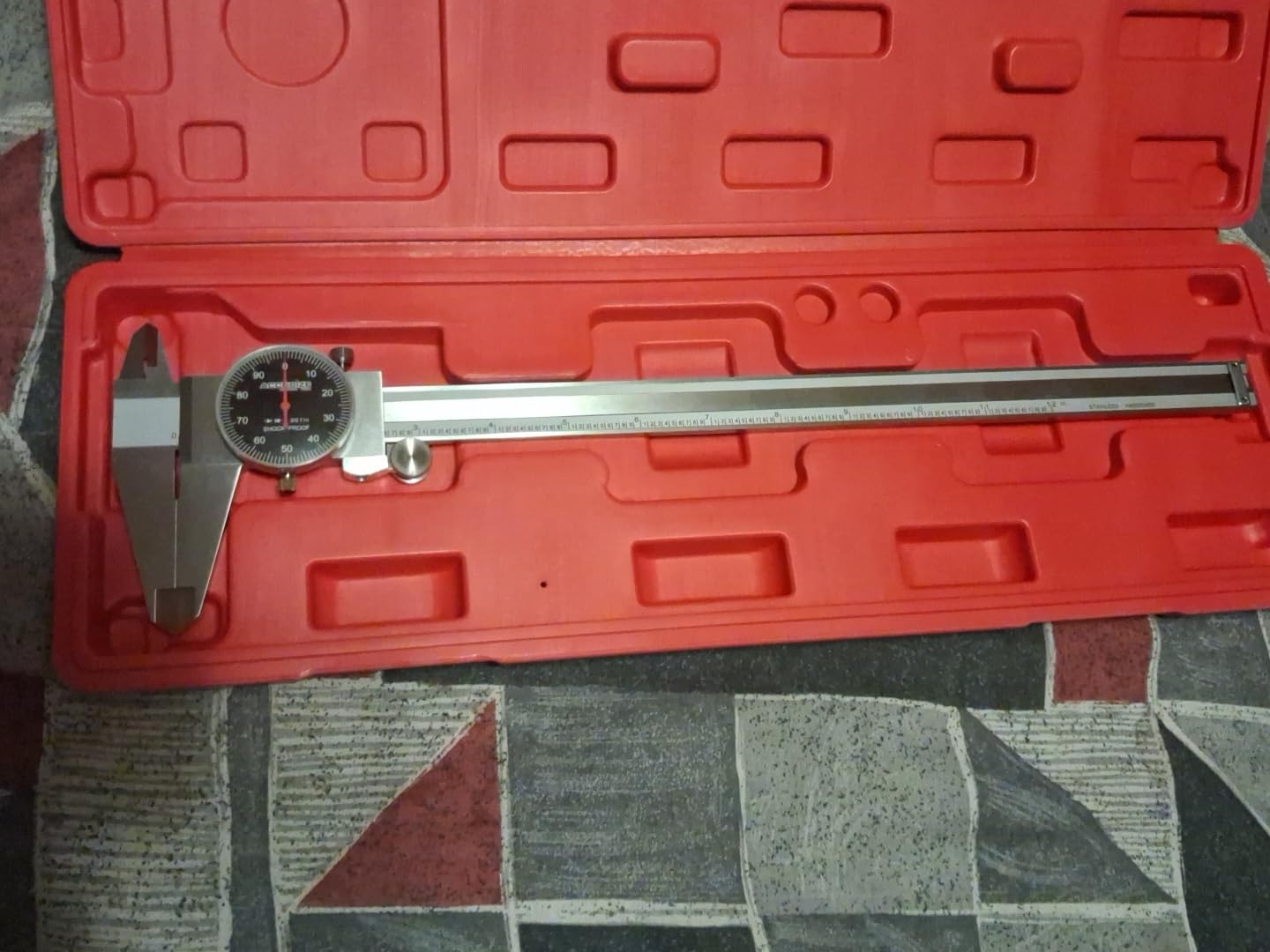 Accusize Black Face Red Needle Dial Caliper 0-12 in, P920-B212 customer photo 2