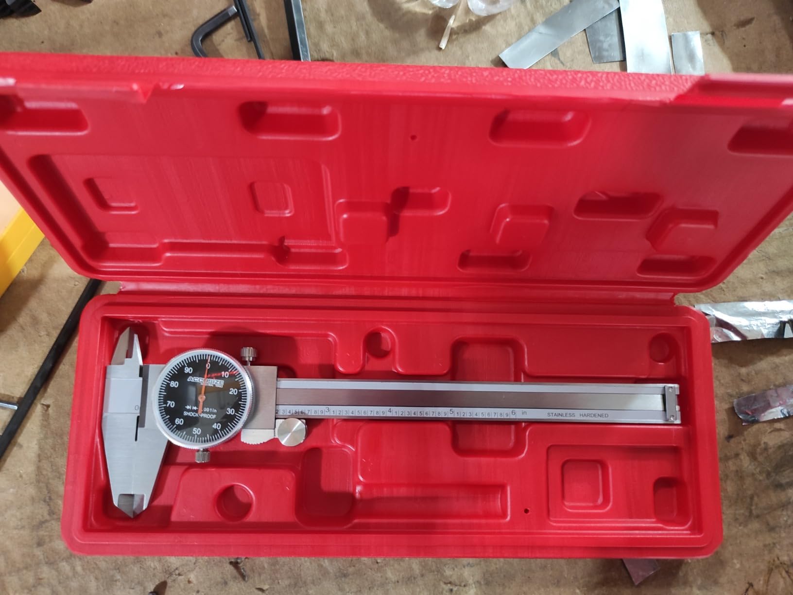 Accusize Black Face Dial Caliper 0-6 in x 0.001 in, P920-B216 customer photo 2