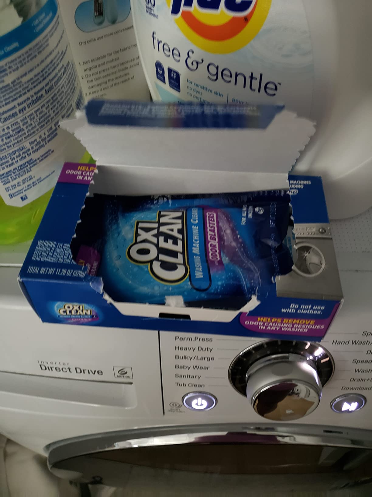 OxiClean Washing Machine Cleaner with Odor Blasters, 4 Count | Washing Machine Odor Eliminator, Removes Odor-Causing Residue, HE & Standard Washer Safe, Septic Safe customer photo 1