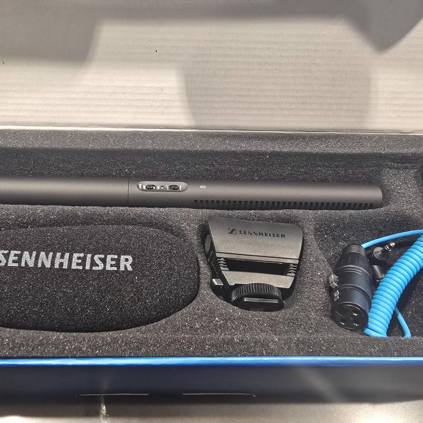 Sennheiser MKE 600 Shotgun Microphone with Auray Universal Shock Mount and Windshield, XLR customer photo 1