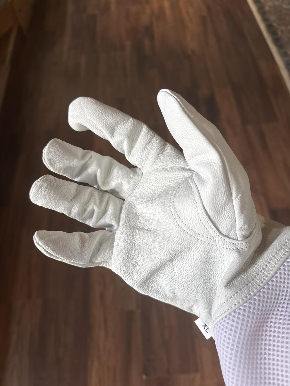 Goatskin Leather Bee Gloves for Men & Women with Vented Mesh - Large customer photo 1