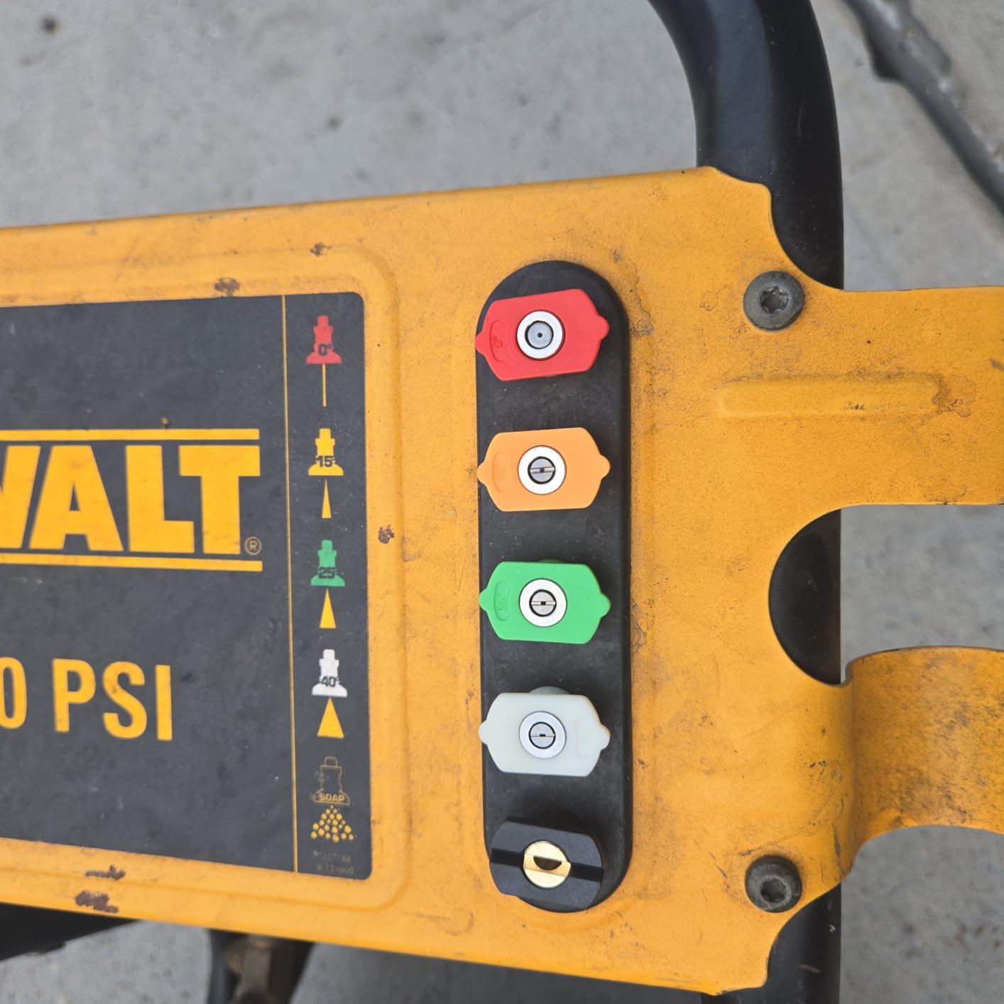 Tool Daily Pressure Washer Nozzle Tips Multiple Degrees, 1/4 Inch, 2.5 GPM customer photo 1