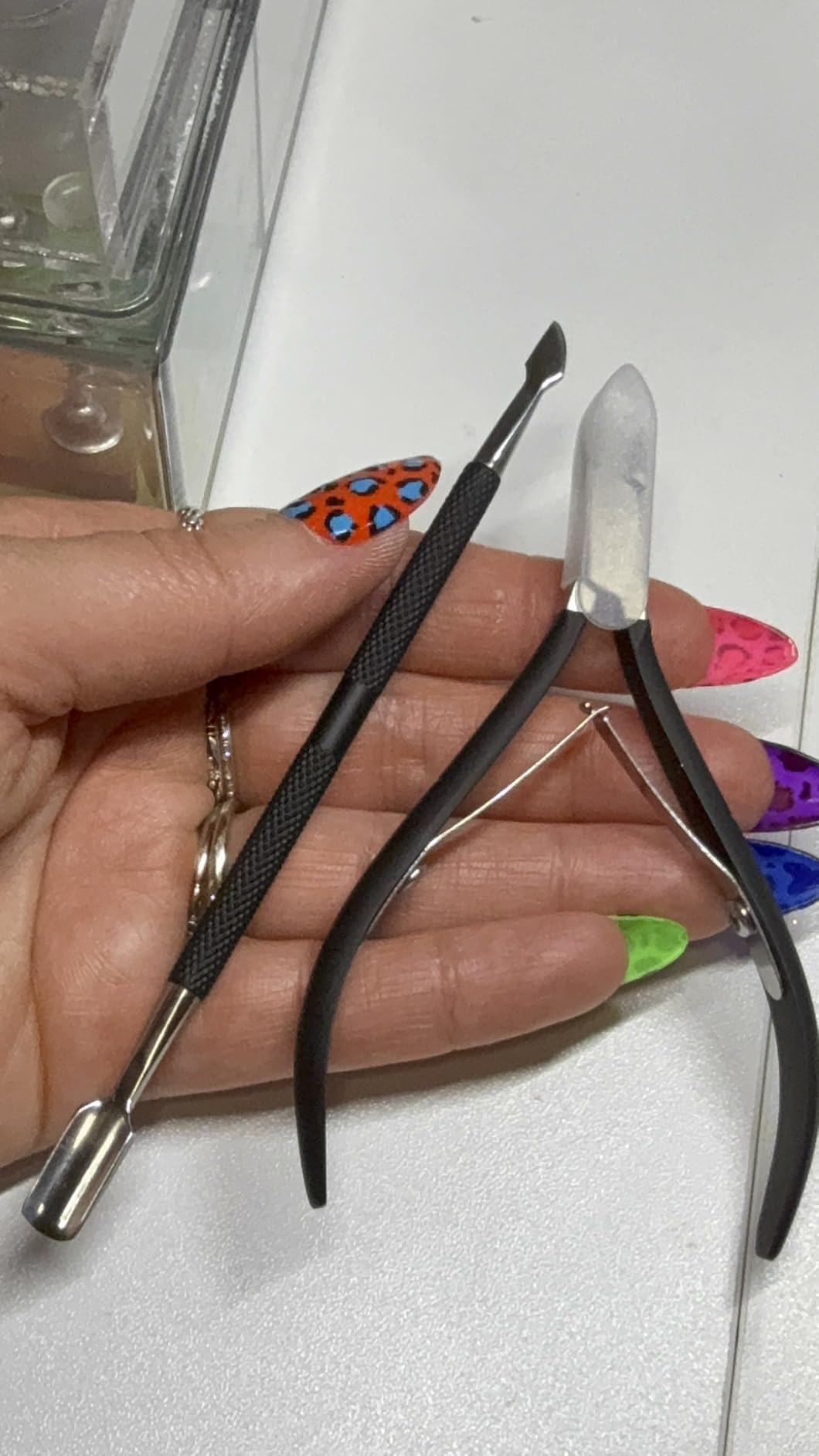 Ejiubas Cuticle Trimmer with Cuticle Pusher, Sharp Efficient Cutting, Black customer photo 2