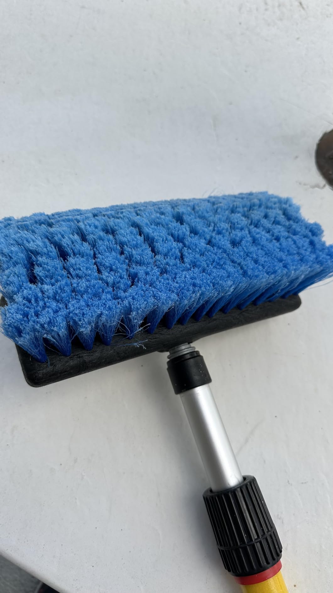 Unger Professional Lock-On HydroPower 10” Bi-Level Soft Wash Brush, Compatible with Waterflow Poles, Outdoor Cleaning Supplies, Great for Patios, Siding, Windows, Cars, and Boats customer photo 1