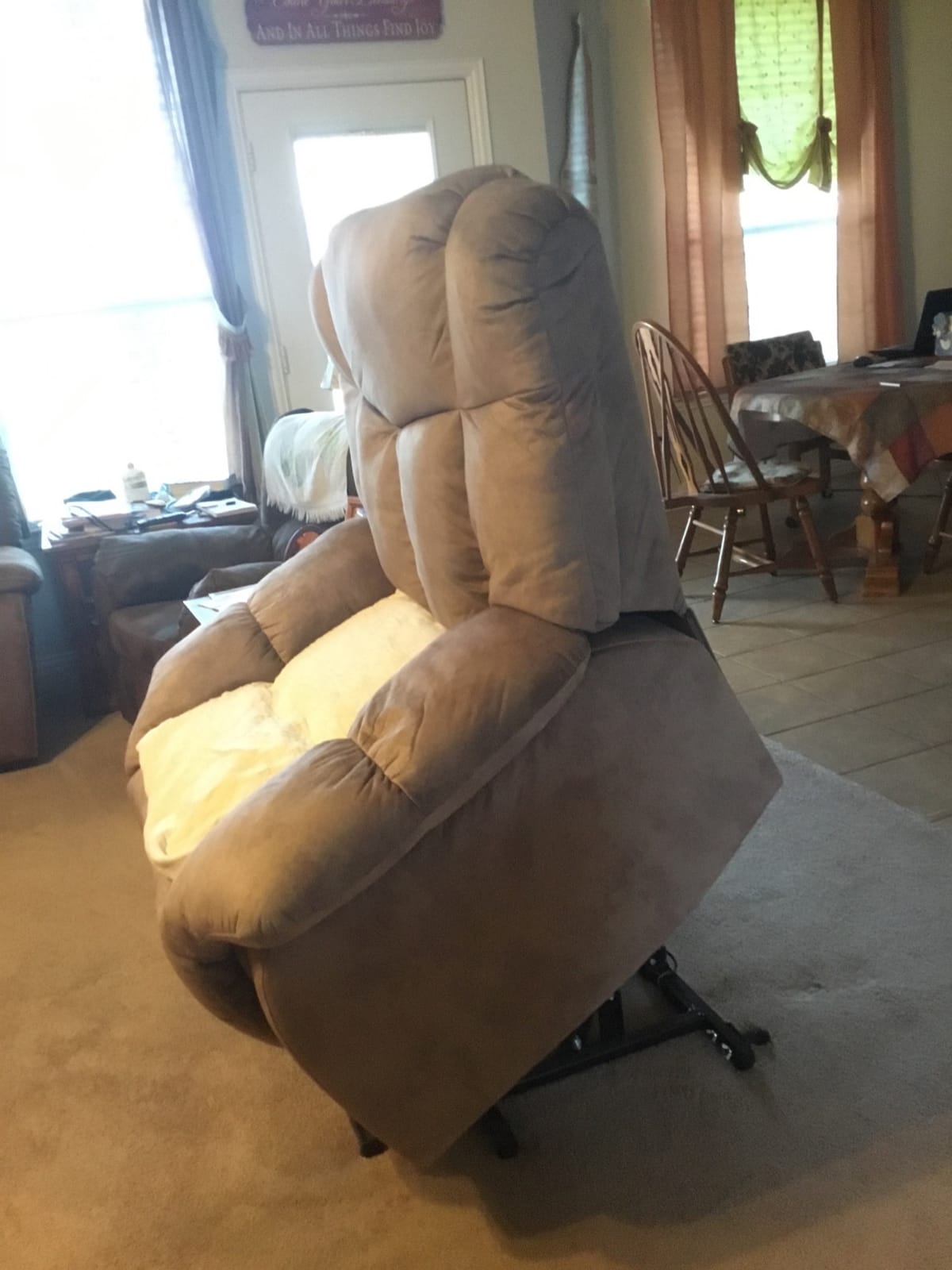 CANMOV Power Lift Electric Recliner Chair for Elderly- Heavy Duty and Safety Motion Reclining Mechanism-Antiskid Fabric Sofa for Living Room, Chocolate customer photo 1