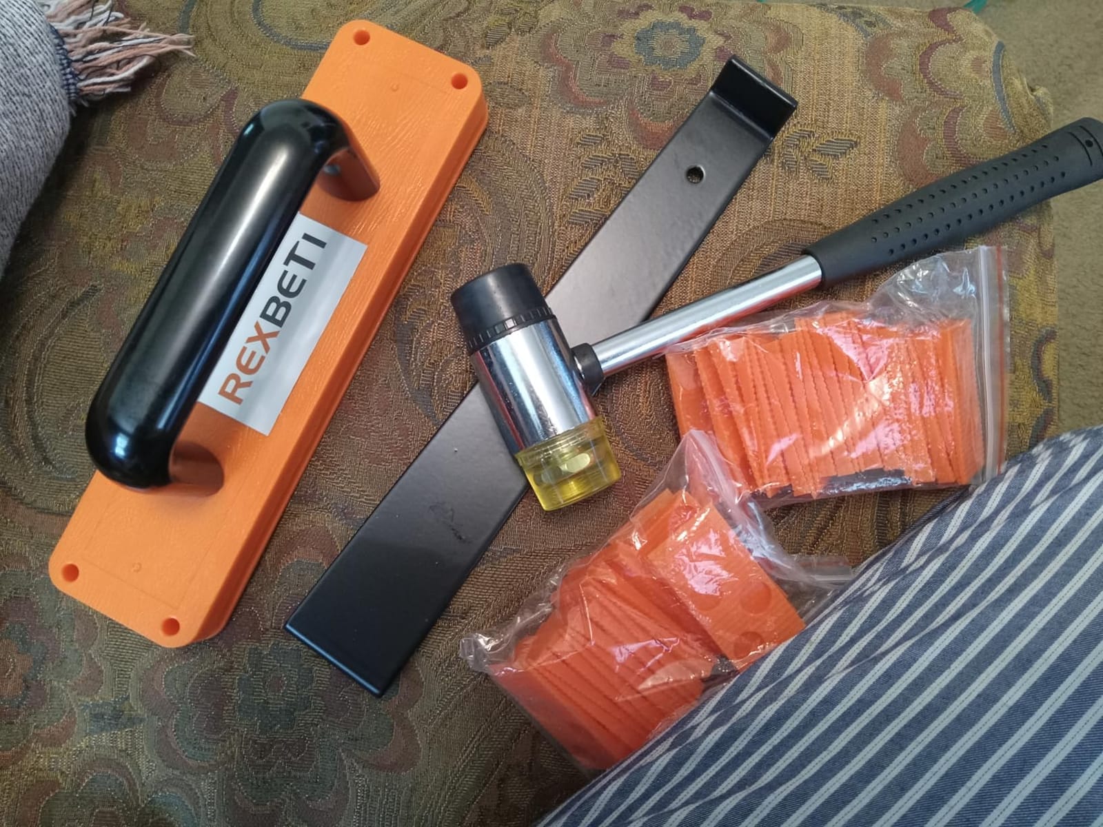 REXBETI Laminate Wood Flooring Installation Kit, LVP/Vinyl Flooring Tools customer photo 2