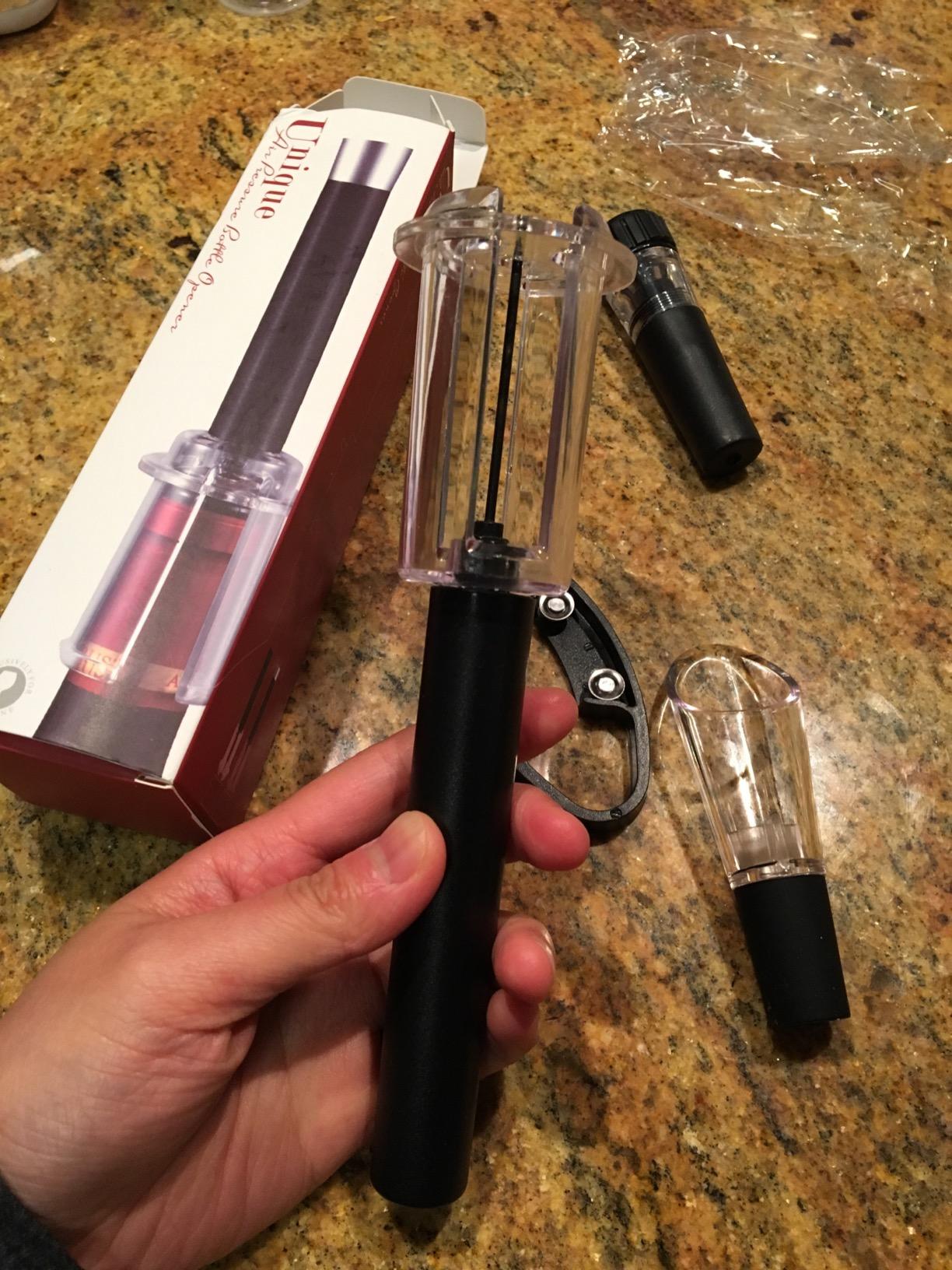 Air Pressure Pump Bottle Opener With Foil Cutter, Aerator Pourer, Vacuum Stopper(4PCS), Simple Cork Remover, Efficient Corkscrew Bottle Opener, Great For Wine Lovers, Perfect Wine Gift customer photo 2