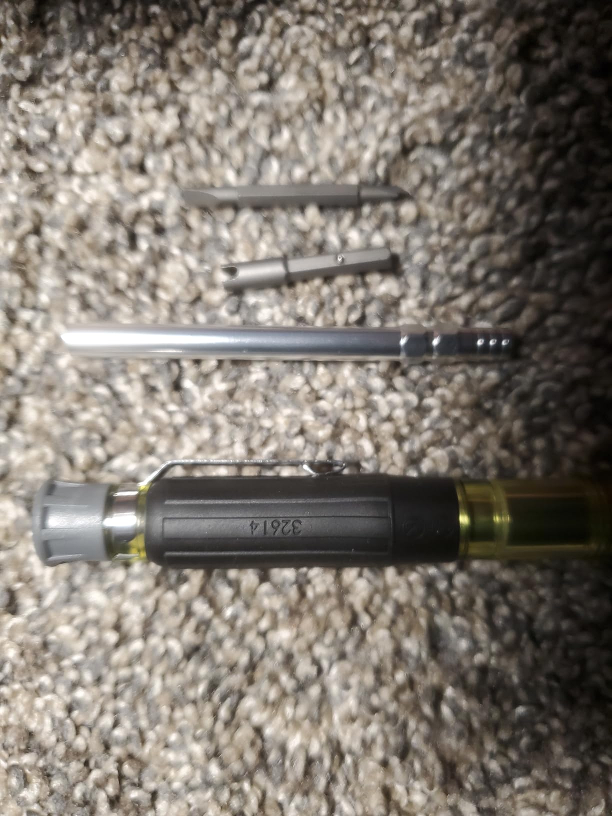 Klein Tools 32613 Multi-Bit Screwdriver, Precision HVAC 3-in-1 Pocket Screwdriver with Phillips, Slotted and Schrader Bits customer photo 2
