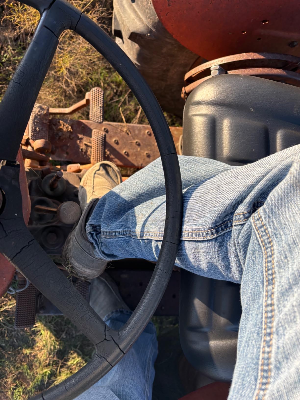 E-W222BL Wrap Around Black Universal Tractor Seat for John Deere, Ford, Massey Ferguson customer photo 2