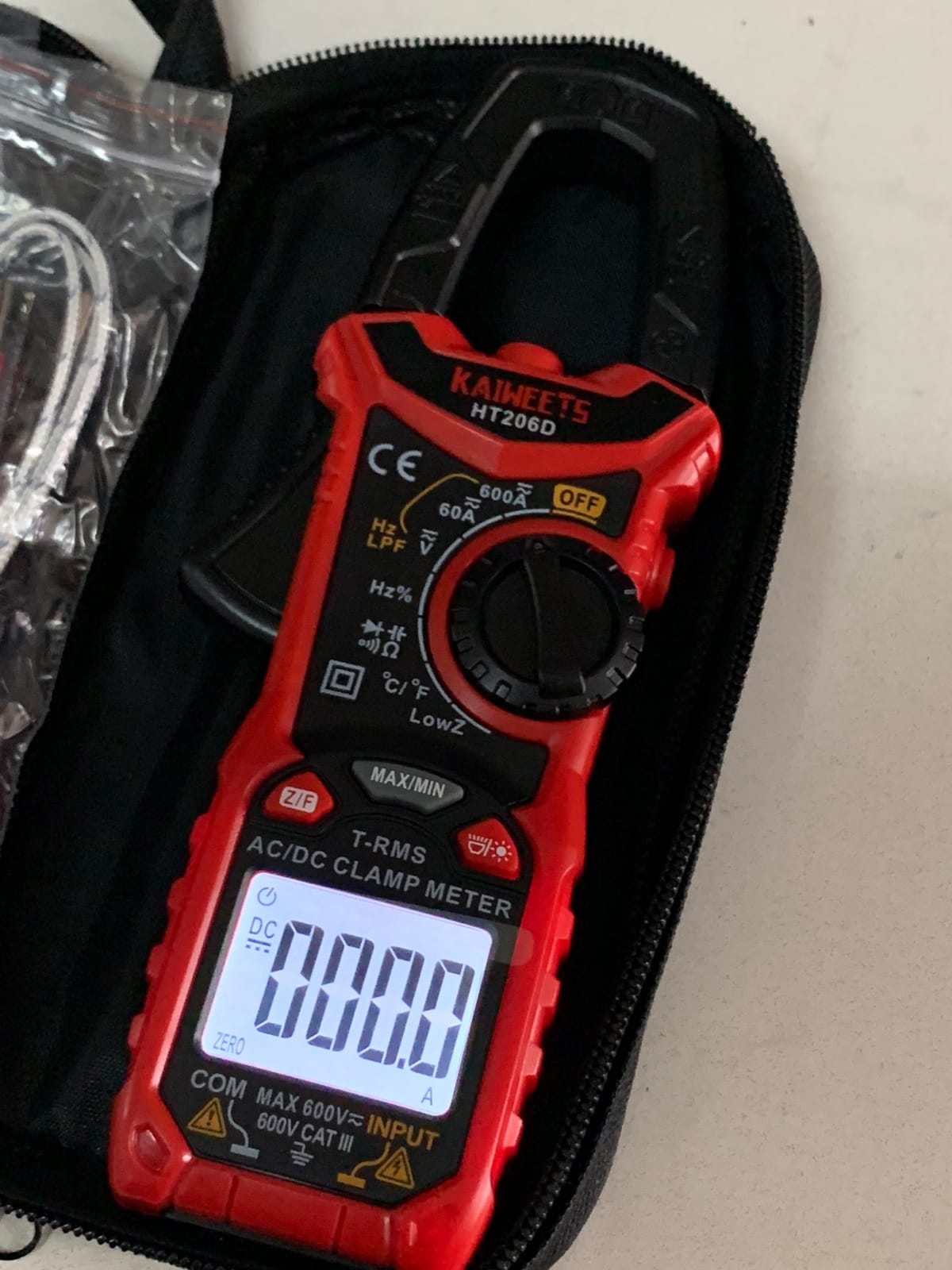 KAIWEETS HT206D Digital Clamp Meter T-RMS 6000 Counts, Multimeter Voltage Tester Auto-ranging, Measures Current Voltage Temperature Capacitance Resistance Diodes Continuity Duty-Cycle (AC/DC Current) customer photo 1