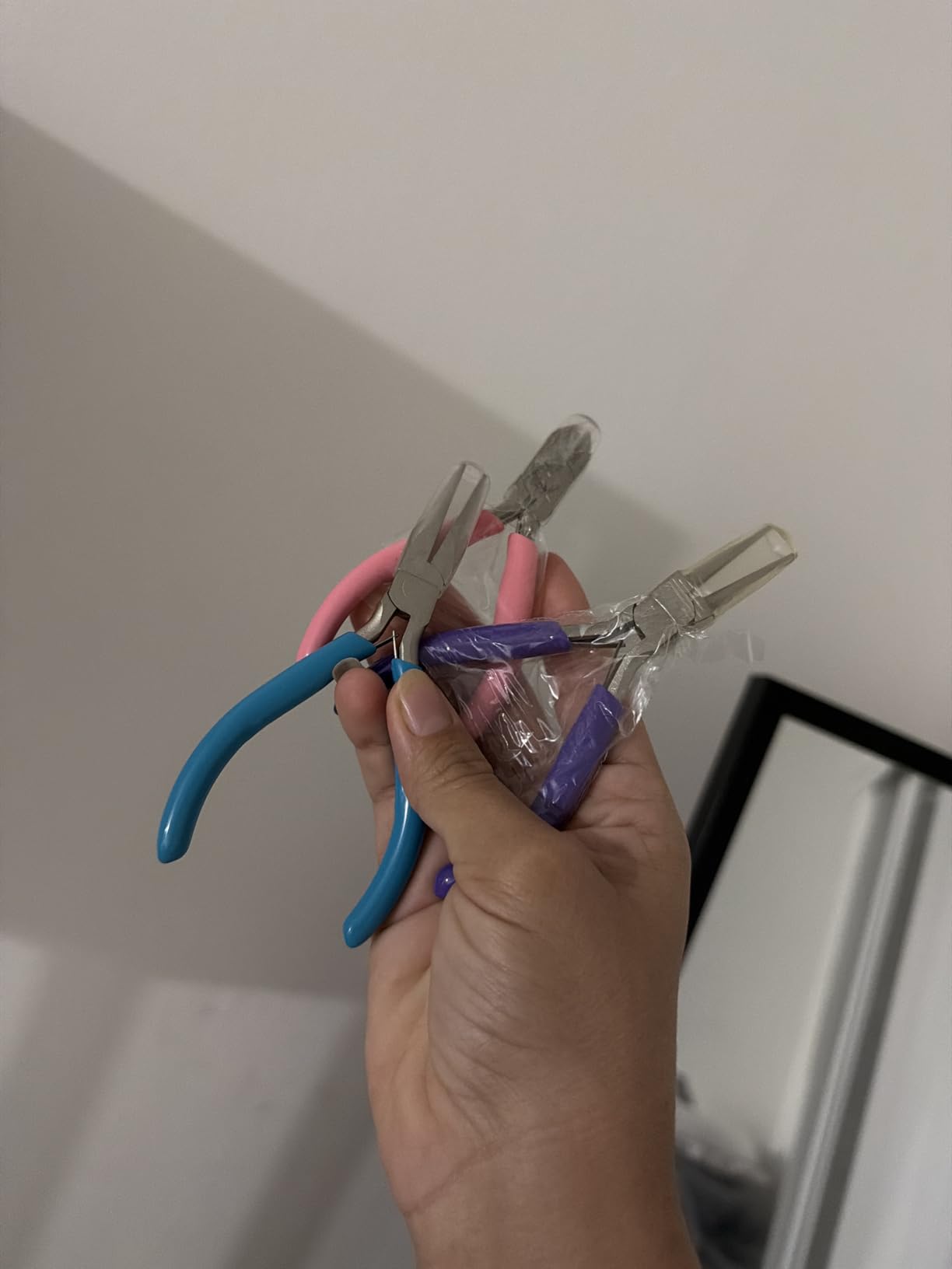 Shynek 3pcs Jewelry Making Plier Tools with Needle/Chain/Round Nose Pliers and Wire Cutter for Jewelry Repair, Wire Wrapping, Crafts, Jewelry Making Supplies customer photo 1