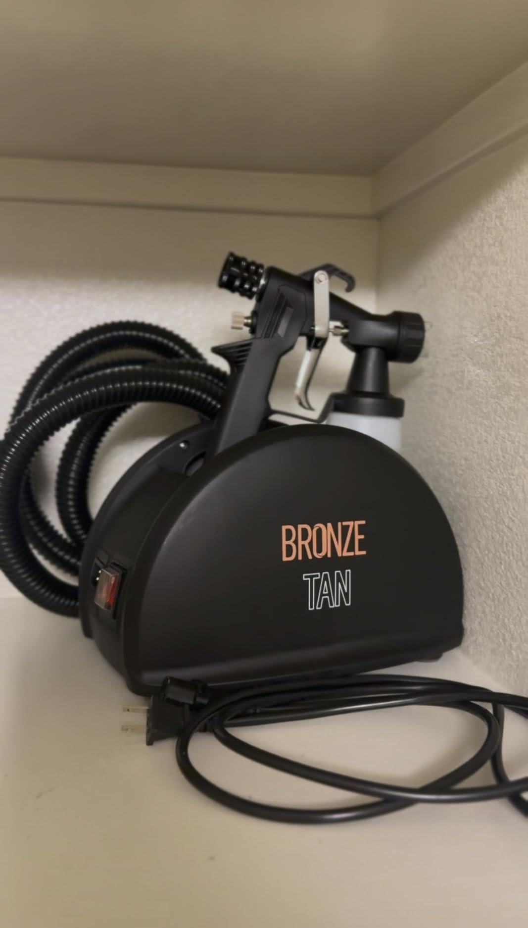 Bronze Tan Professional Spray Tan Machine with HVLP Spray Gun, 110V | Portable spray tanning system for salons and mobile artists, with a sleek design, smooth HVLP application, and 110V AC power. customer photo 2