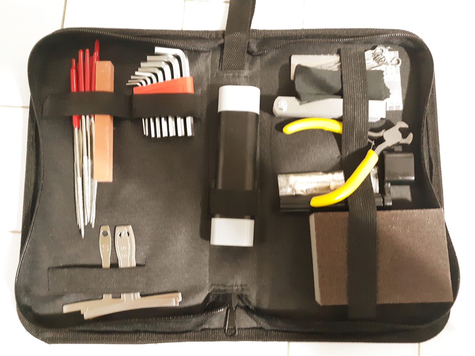 MIFOGE 45Pcs Guitar Repairing Maintenance Tool Kit with Carry Bag customer photo 1