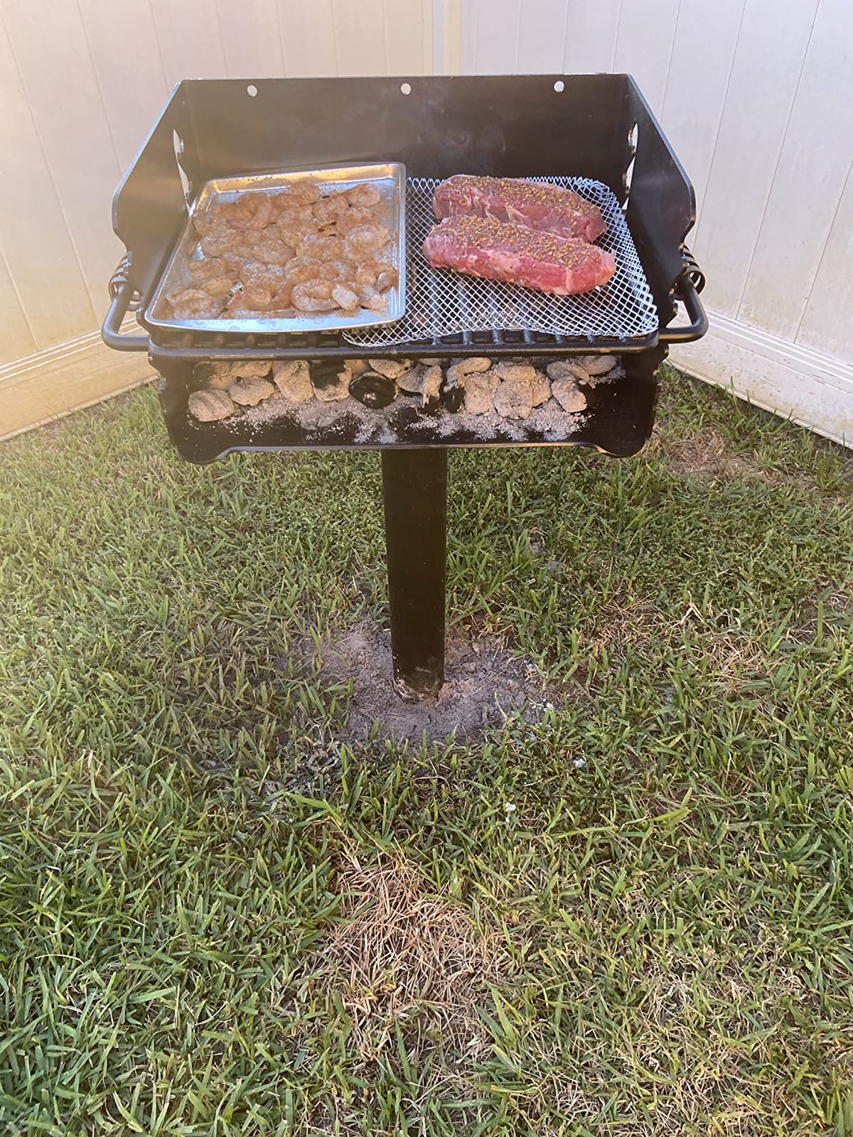 Pilot Rock Q-20 B2 Single Commercial Grade 20 Inch Park Style Charcoal Grill customer photo 1