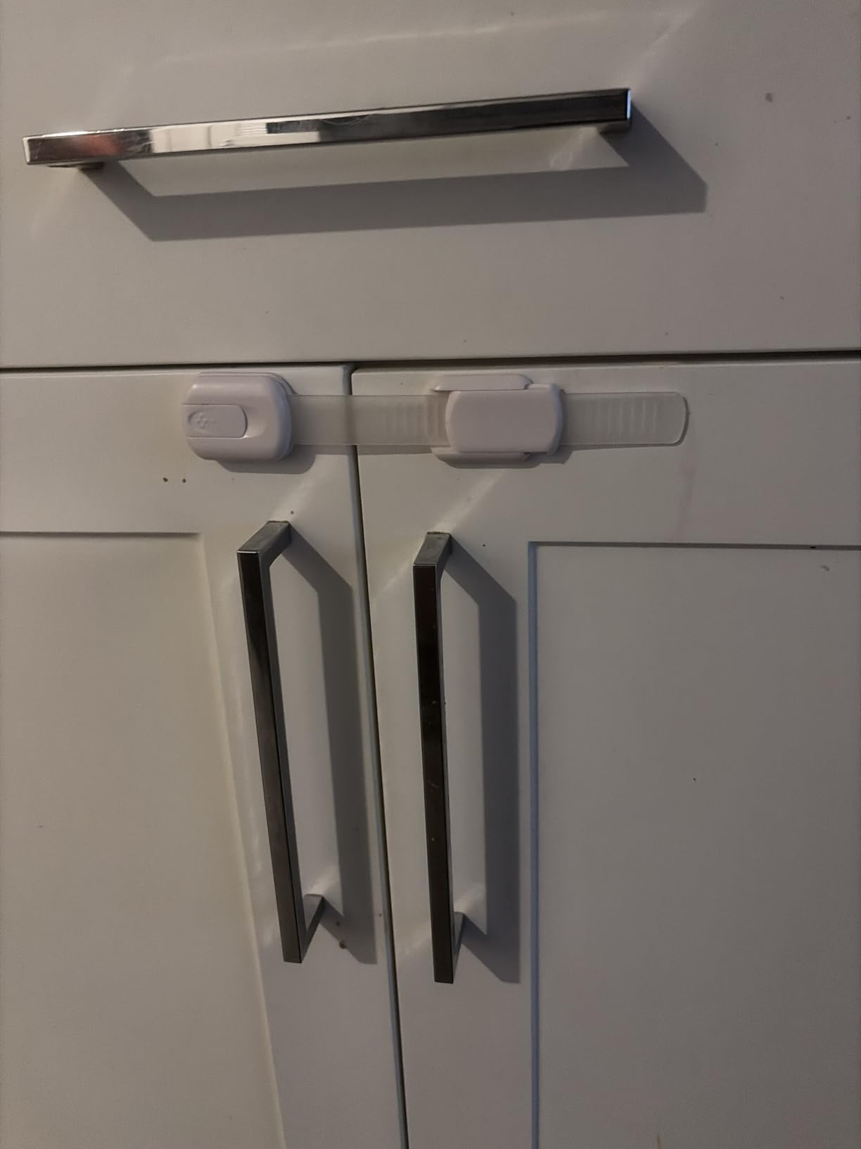 4our Kiddies 14 Pack Baby Proof Cabinet Latches, Childproof Drawer Latches with 12 Extra 3M Adhesives, Adjustable No Drilling Child Safety Cabinet Locks Straps Baby Drawer Locks for Kids Baby Safety customer photo 2
