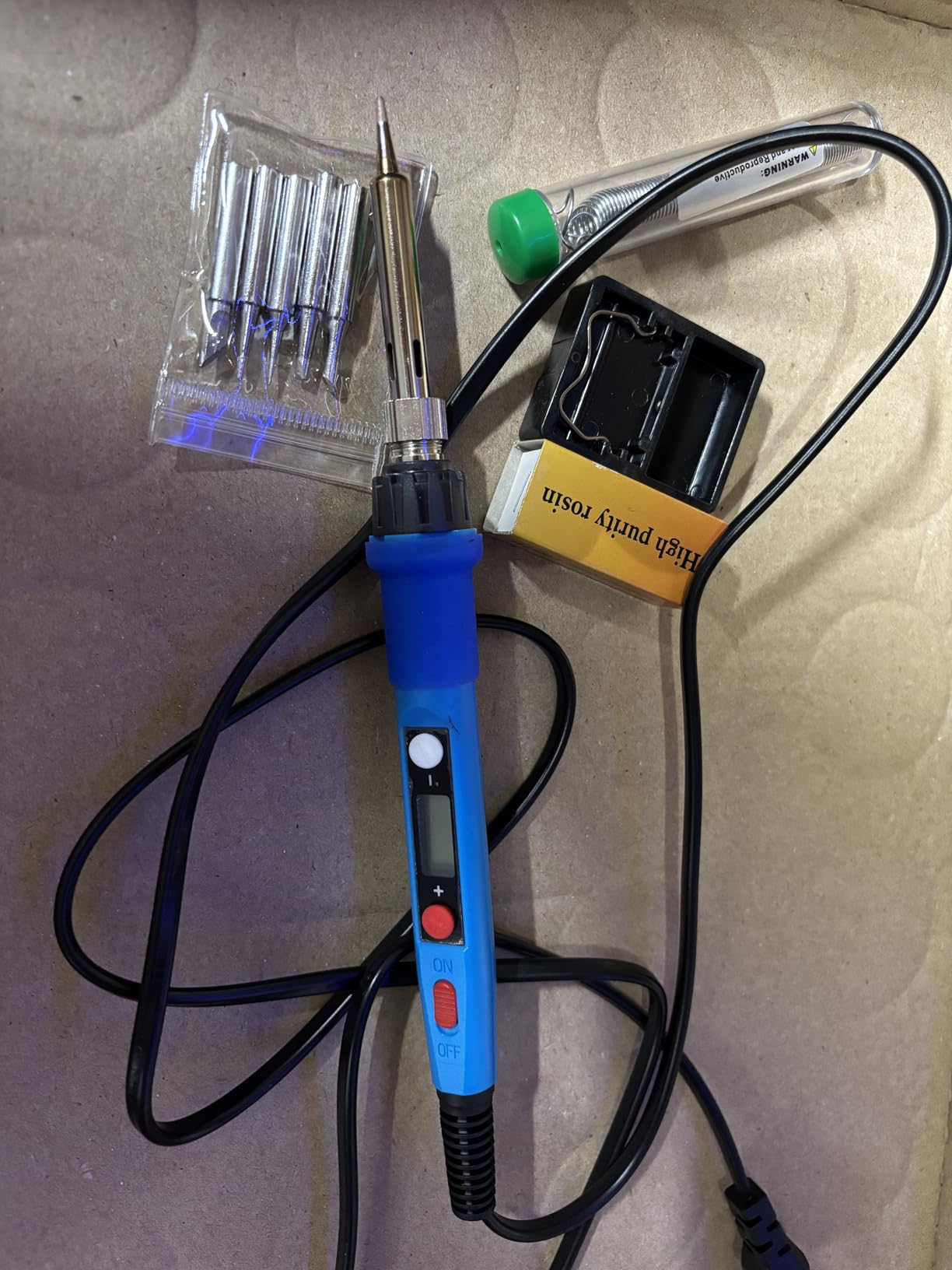 Soldering Iron Kit, 80W 110V LCD Digital Solder Iron Pen with Ceramic Heater, Portable Welding Tools with 5pcs Tips, Stand, Solders Wire, Sponge, Paste, for Metal,Electric Repairs, DIY customer photo 2