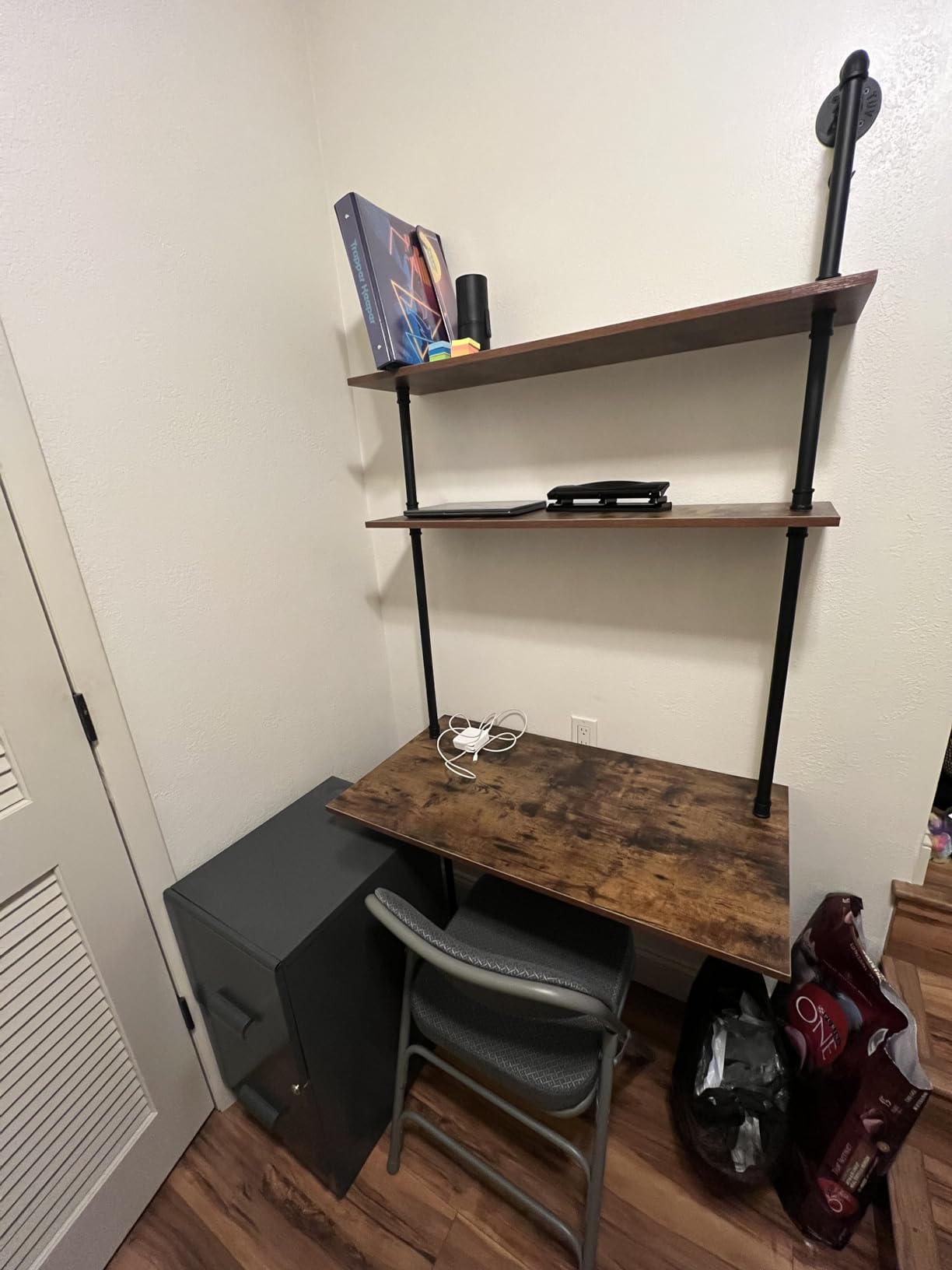 ZIOTHUM Wall Mounted Desk with Shelves, Industrial Ladder Style Floating Desk for Small Spaces, Computer Table with Storage Shelves, Rustic Pipe Bookcase for Bedroom(36x20x81in) customer photo 1