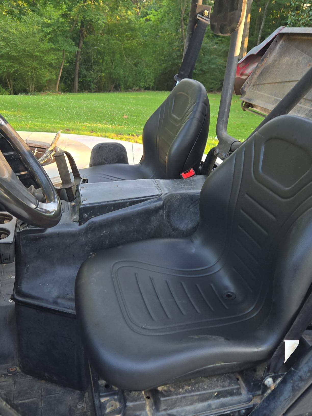 VEVOR Universal Tractor Seat Replacement 2 Pcs Compact High Back Mower Seat customer photo 1