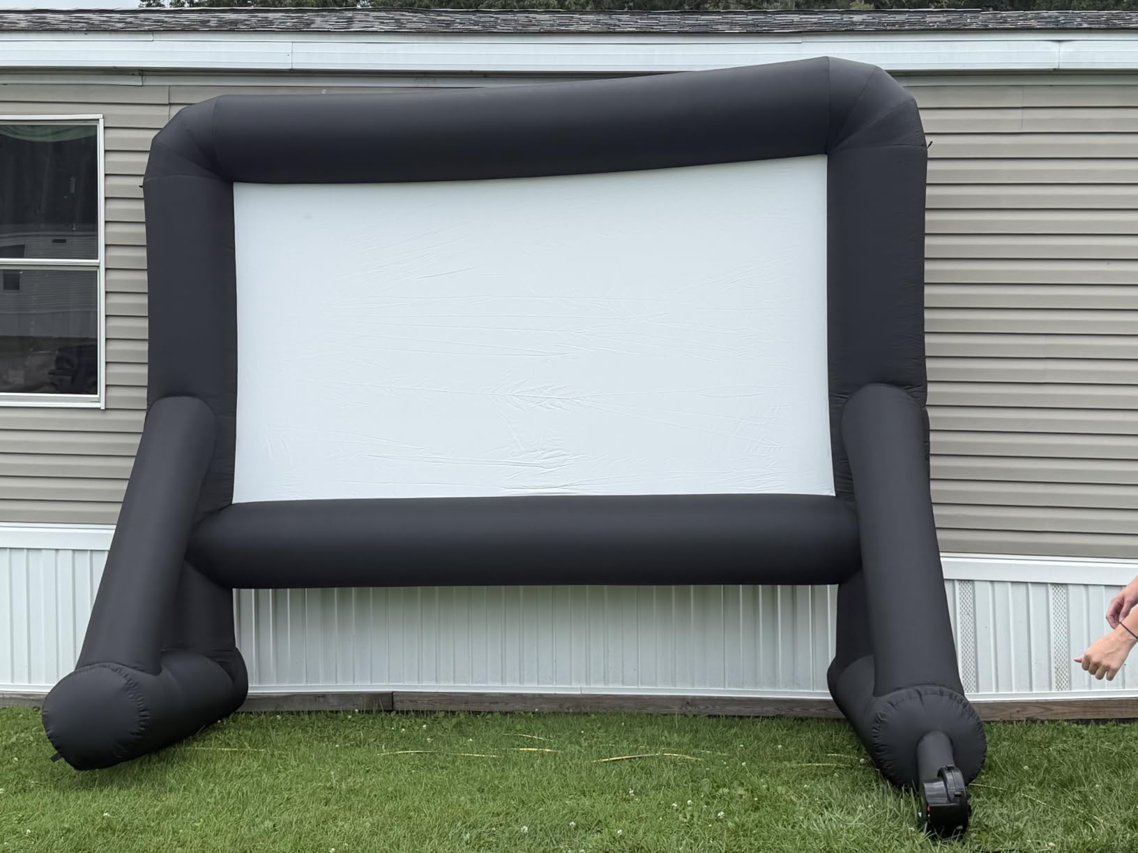 GZKYYLEGS 16 Feet Inflatable Movie Screen Outdoor, Indoor Projection Screen customer photo 1