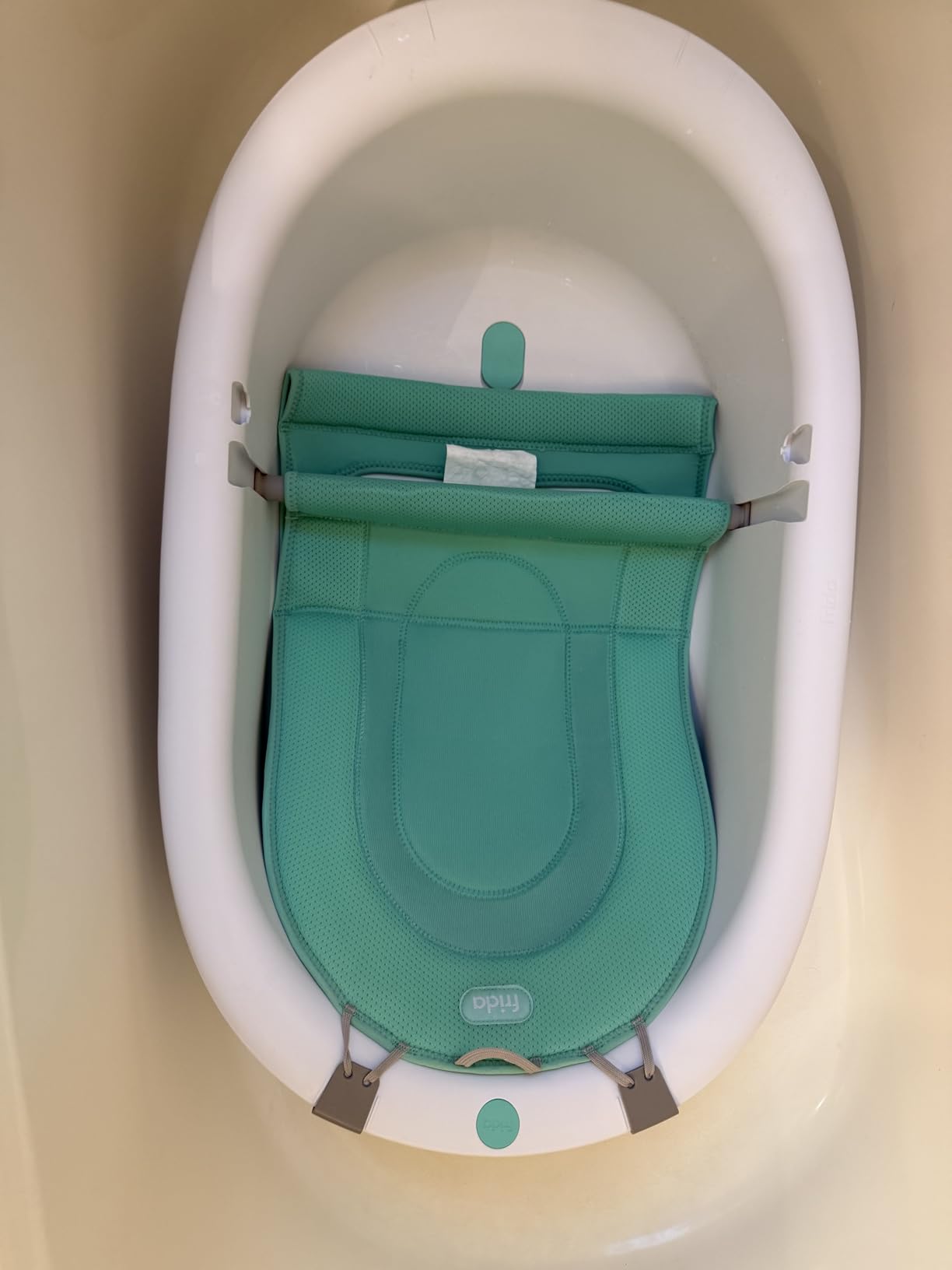 Frida Baby 4-in-1 Grow-with-Me Baby Bathtub, Baby Tub for Newborns to Toddler with Removable Bath Seat & Backrest for Bath Support in Tub customer photo 1