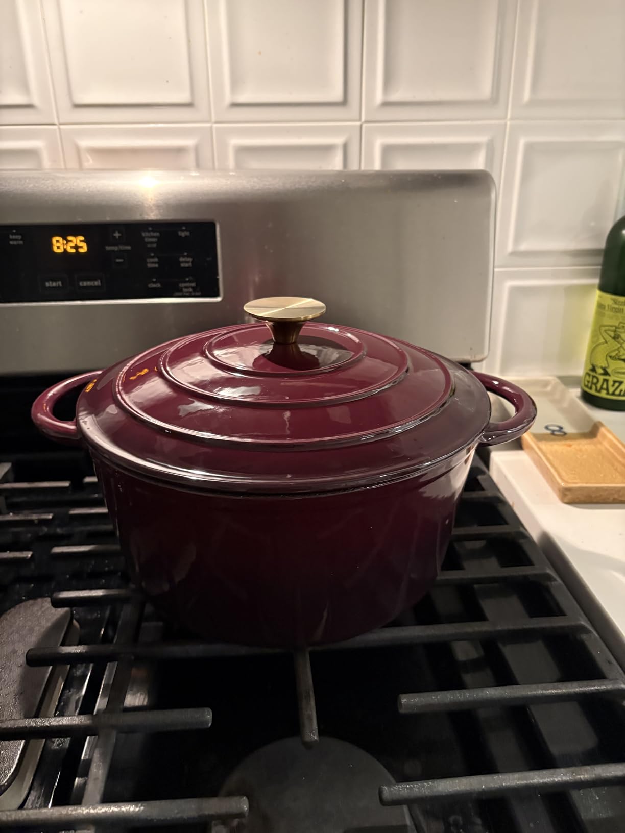 Miereirl 6 Quart Enameled Dutch Oven Pot with Lid, Cast Iron Dutch Oven with Dual Handles for Bread Baking, Cooking, Non-stick Enamel Coated Cookware (Dark Blue) customer photo 1