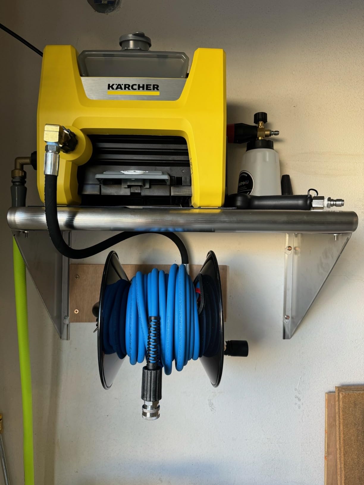 Kärcher Pressure Washer K1800PS Cube, CETA Certified, 3 Spray Nozzles, Detergent Tank, for Cars, Driveways, Siding, Patios, 1.2 max. GPM customer photo 1