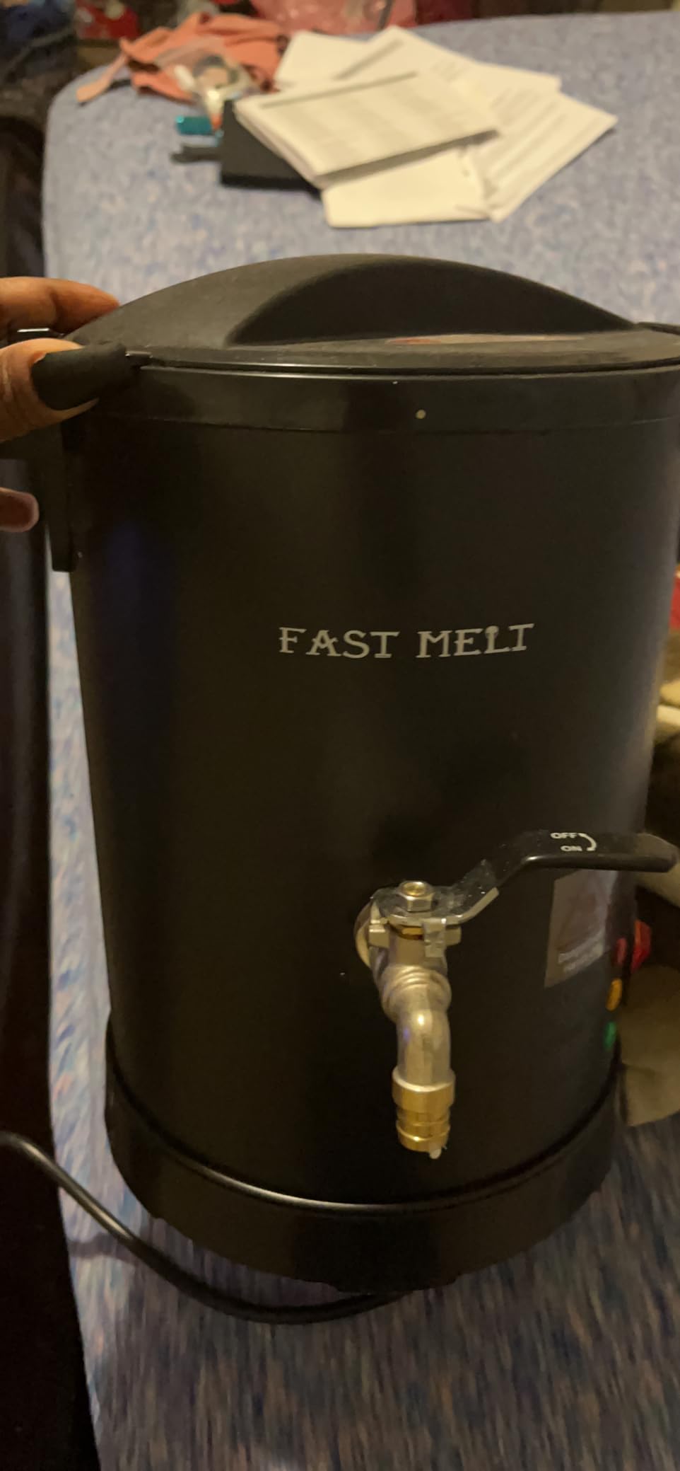 FAST MELT 6Lbs Soap Base Melter - Soap Making Kit with Constant Temperature Control Melter, Quick Pour Spout, Ideal for Homemade Soap Business Fast Loading Easy Clean customer photo 1