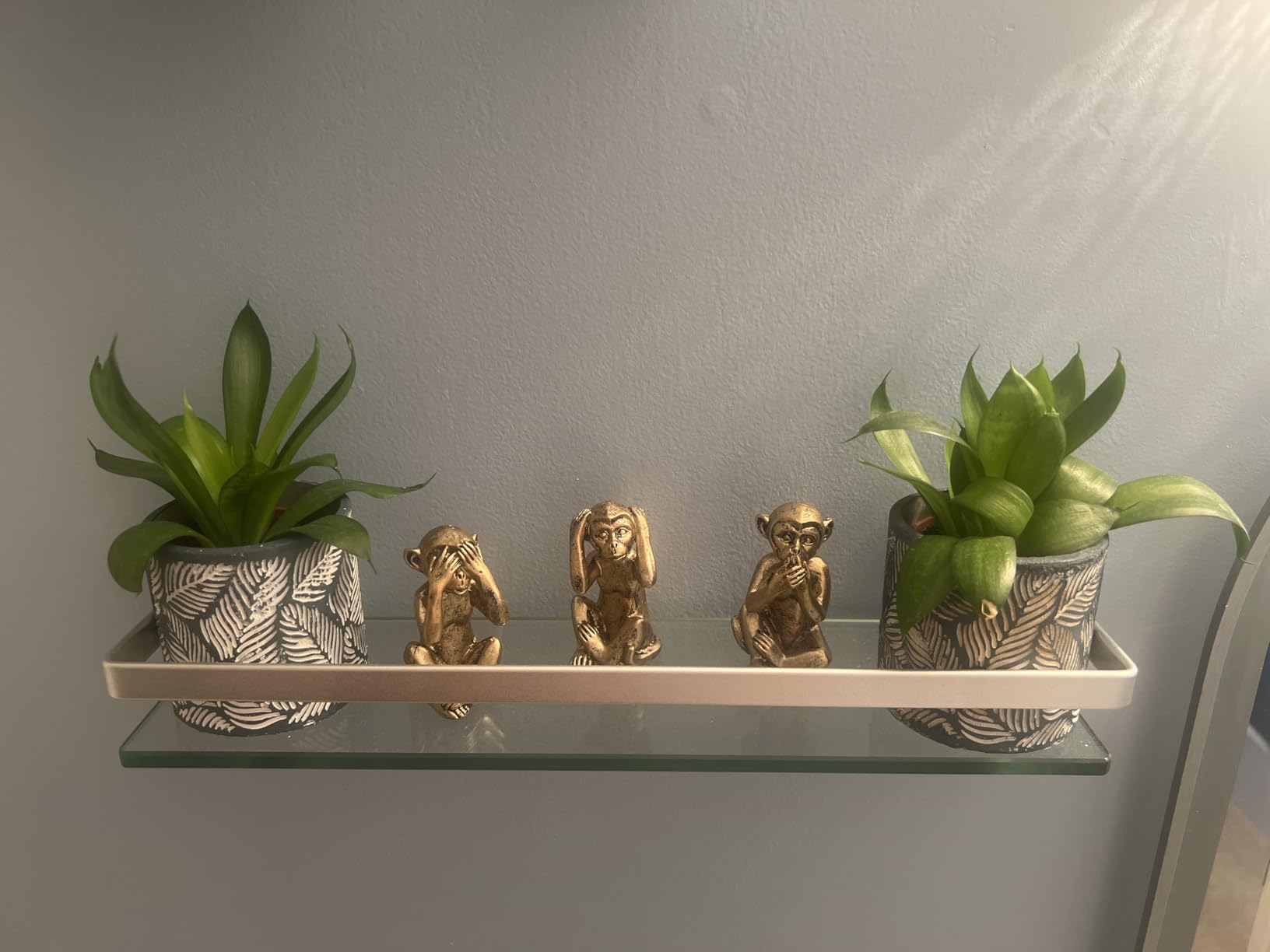 Leekung 3 Wise Monkeys Statue for Home Decor Accents,Hear no Evil See no Evil Speak no Evil Figurine for Living Room Boho Desk Gold Modern Table Decor,Monkey Gift Shelf Decor Accents Antique Bronze customer photo 1