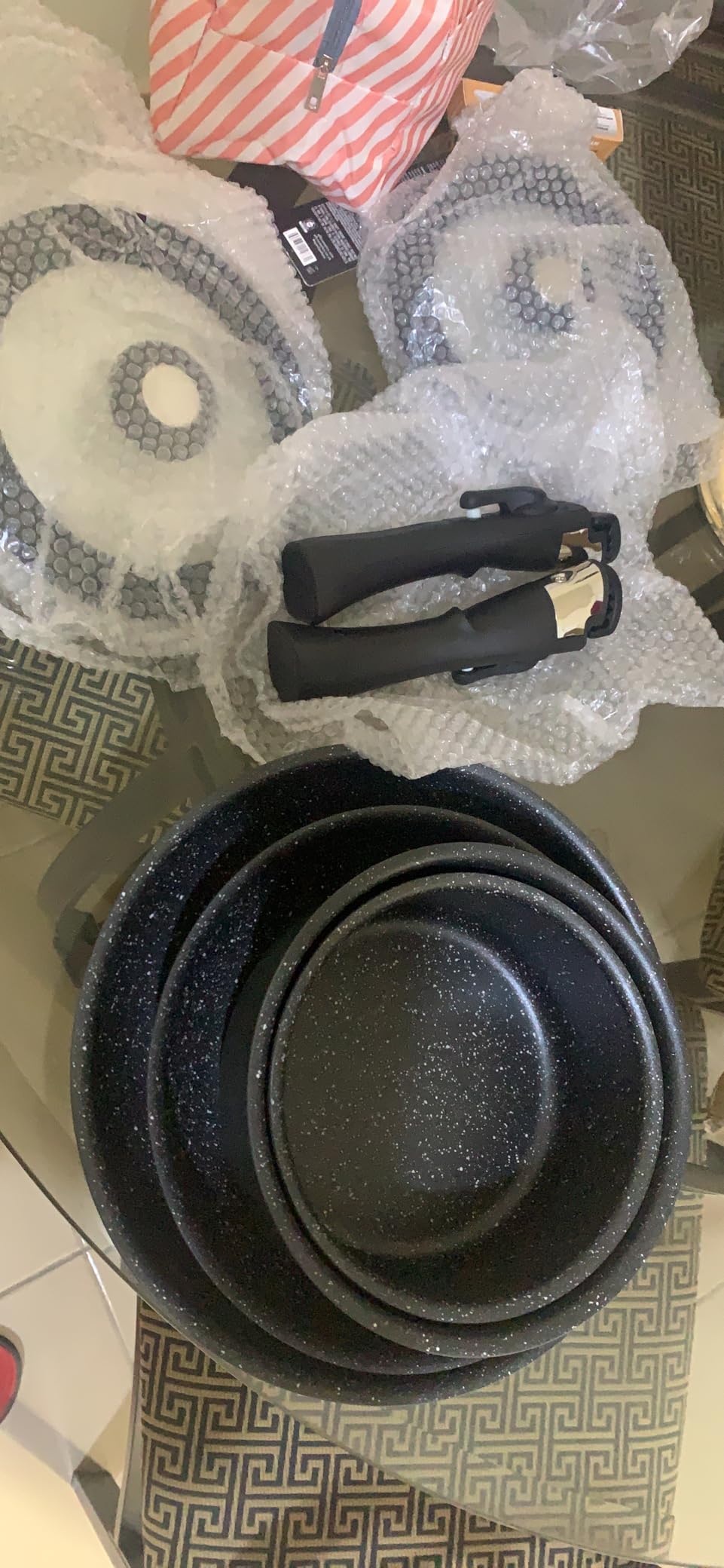 BEZIA Induction Cookware Set 10 Pieces, Nonstick Pots and Pans Set with Removable Handles, for All Hobs, Stackable Design, Dishwasher/Oven Safe, PFAS Free customer photo 2