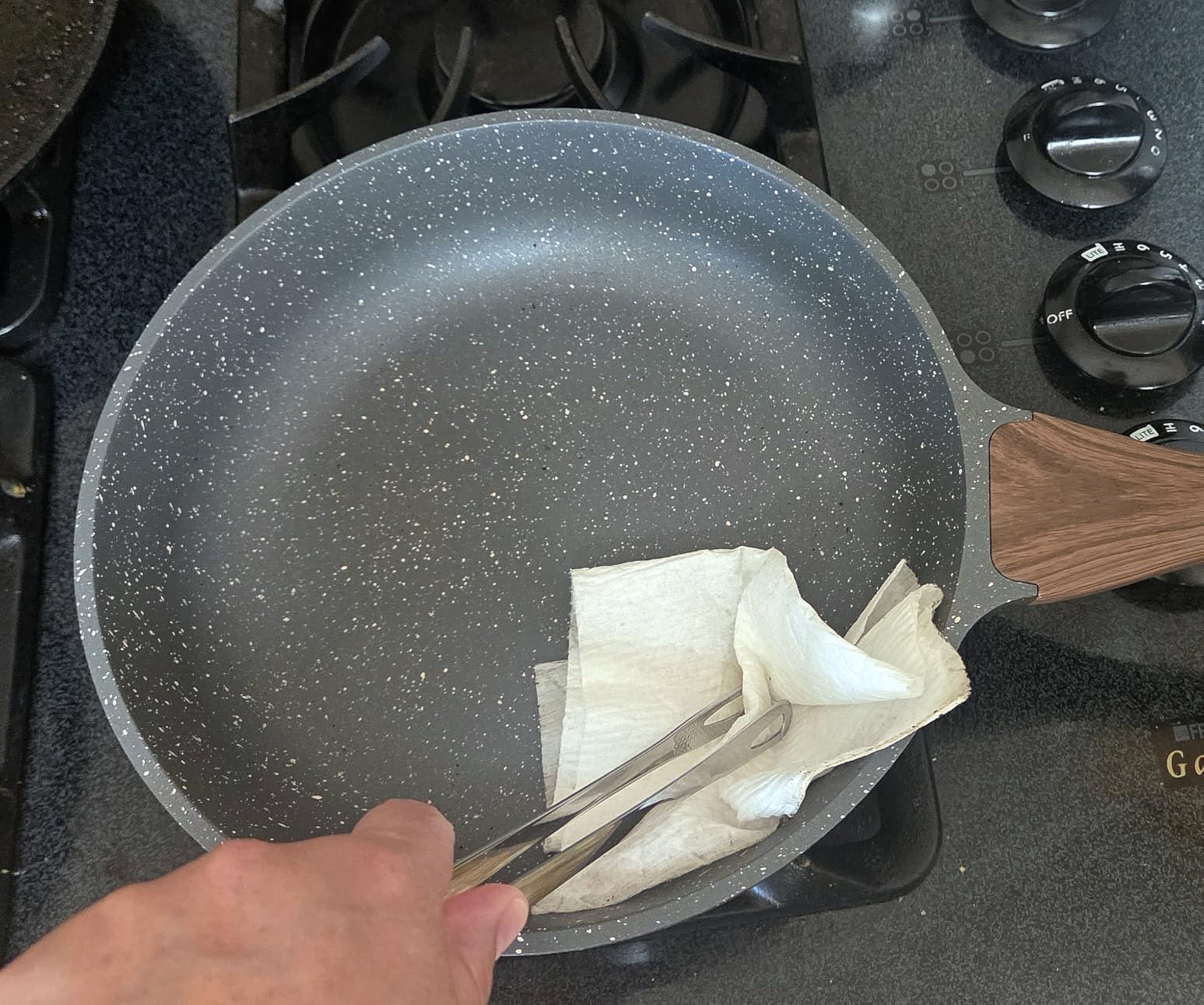 SENSARTE Nonstick Ceramic Frying Pan Skillet, 8 Inch Omelet Pan, Healthy Non Toxic Chef Pan, Induction Compatible Egg Pan with Heat Resistant Handle, PFAS-Free, White customer photo 2