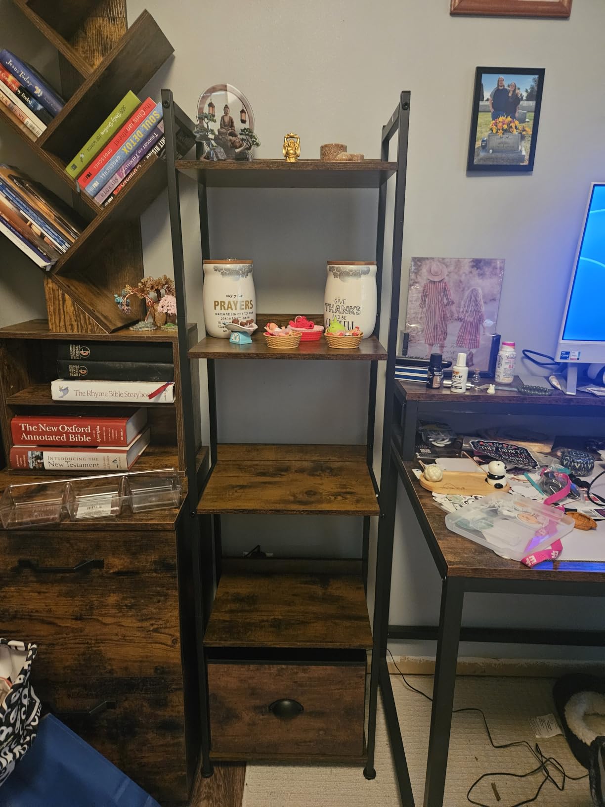 Furologee 5 Tier Bookshelf with Drawer, Tall Narrow Bookcase with Shelves, Wood and Metal Bookshelves Storage Organizer, Industrial Display Standing Shelf Unit for Bedroom, Living Room, Rustic Brown customer photo 1