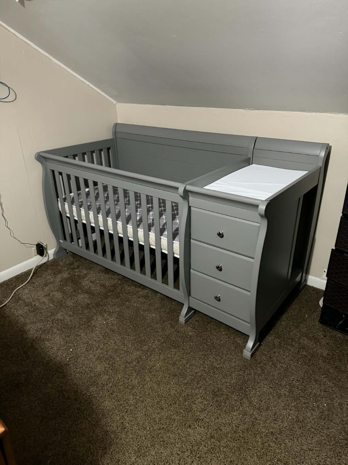Davinci Kalani 4-in-1 Convertible Crib and Changer Combo in Chestnut customer photo 1