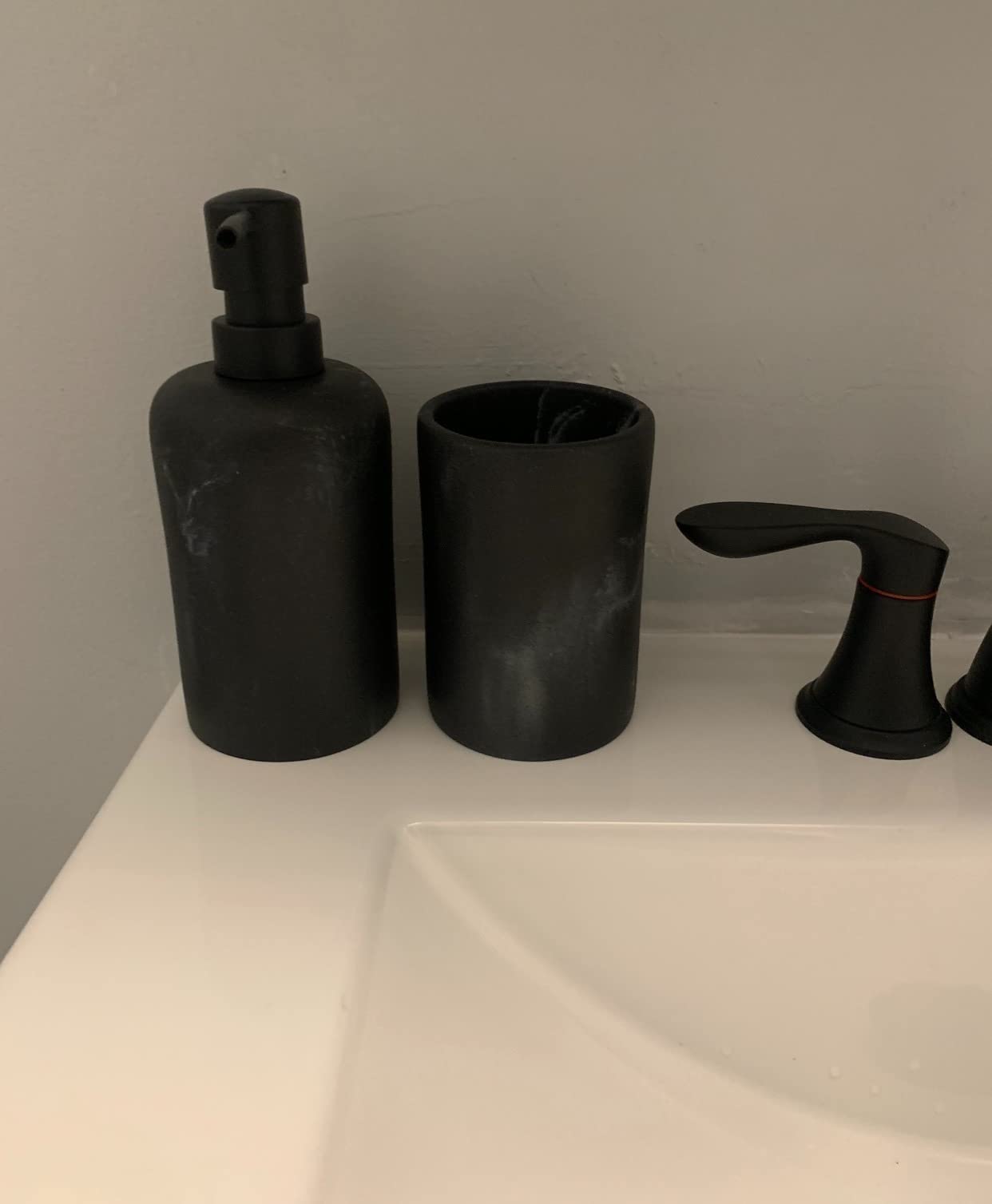 YMXYJM Bathroom Accessories Set, 4 Piece Toothbrush Holder Set Marble White customer photo 1