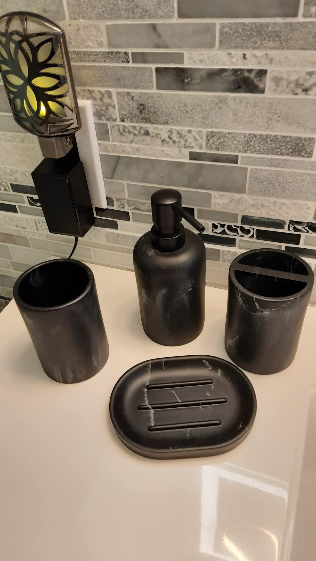 YMXYJM Bathroom Accessories Set, 4 Piece Toothbrush Holder Set Marble White customer photo 2