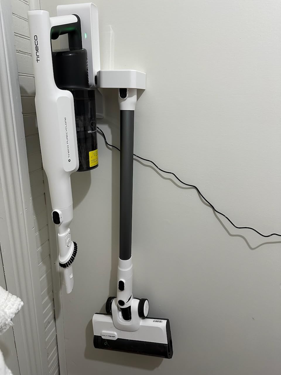 Tineco A20 Cordless Stick Vacuum Cleaner, Powerful Suction, 3 Modes for Multi-Level Messes, 1L Larger Dustbin, Ergonomic Dual-Handle Design, Wall-Mount Dock, LED Headlight customer photo 2