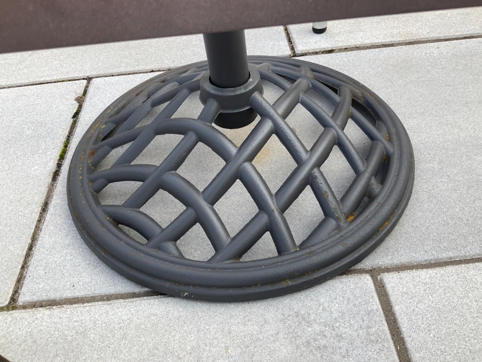 Four Seasons Courtyard Palermo 19-Inch Cast Iron Umbrella Base customer photo 1