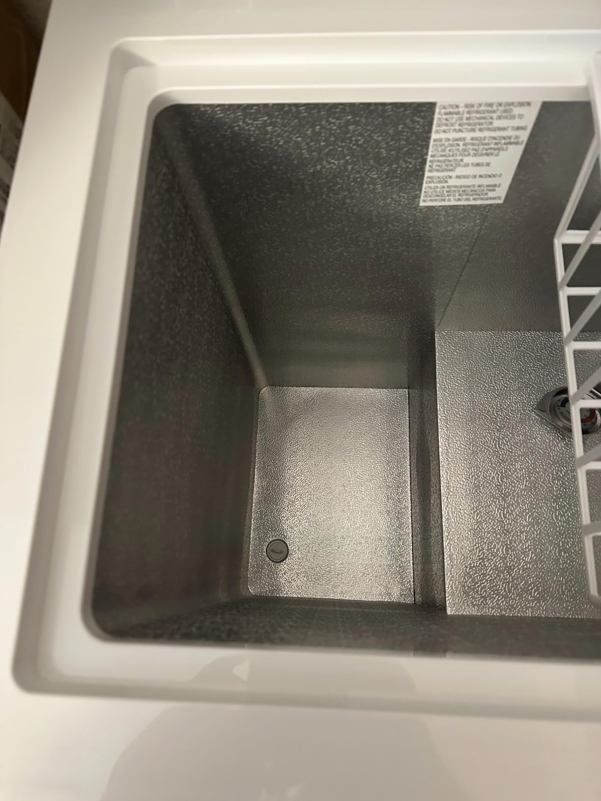 BLACK+DECKER 13 Cu. Ft. Chest Freezer, R600a Refrigerant, BCF1300E, White customer photo 1