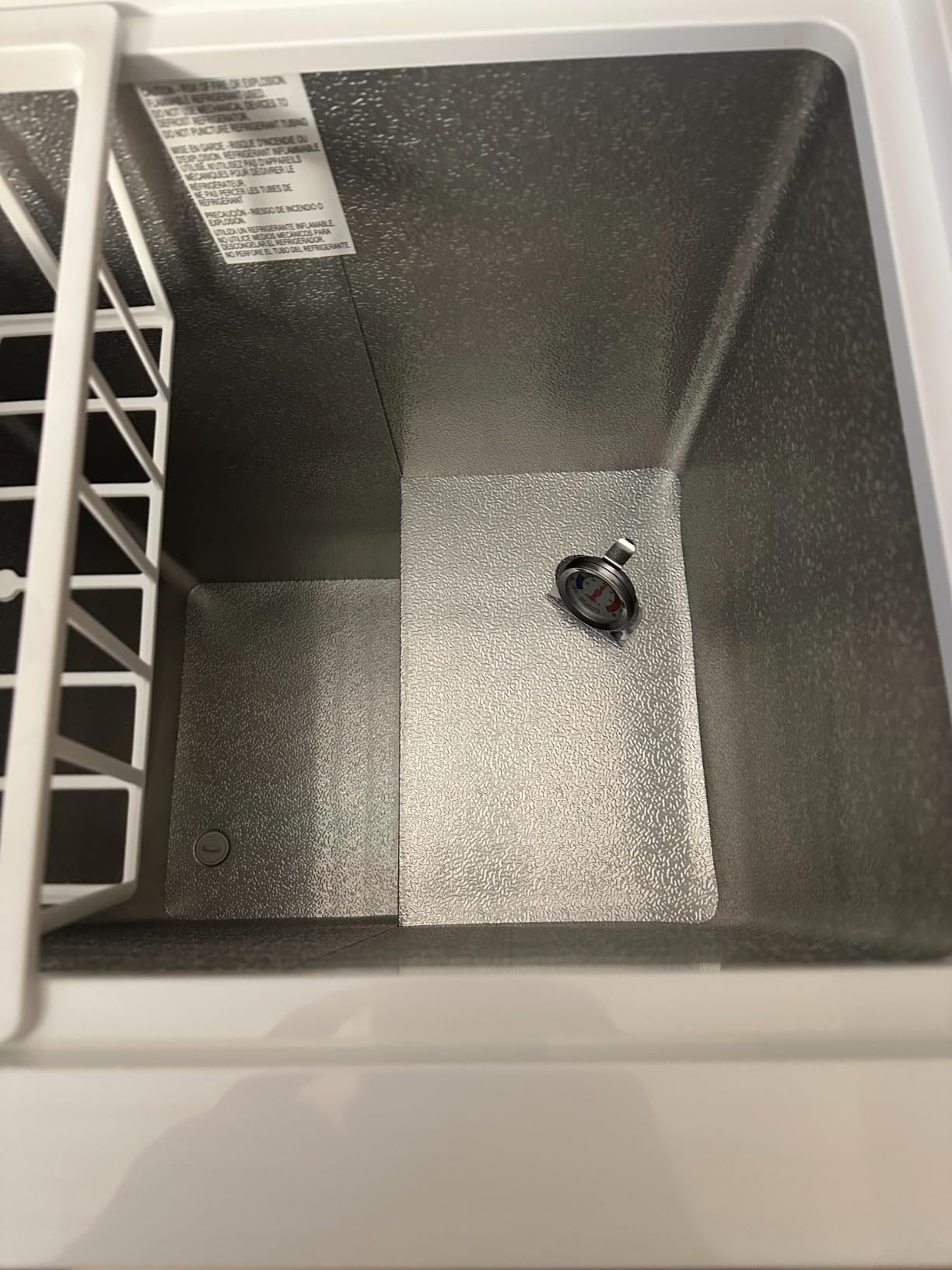BLACK+DECKER 13 Cu. Ft. Chest Freezer, R600a Refrigerant, BCF1300E, White customer photo 2