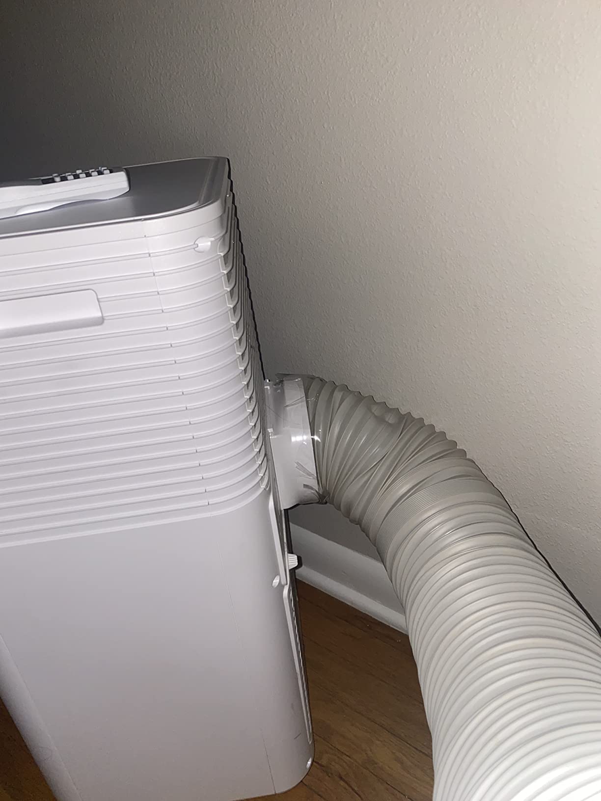COSTWAY Portable Air Conditioner, 8000 BTU AC Unit Spaces up to 230sq.ft, with Remote Control, 24H Timer & Window Venting Kit, Sleep Mode, Suitable for Bedroom, Living Room, Office (Black, 8000BTU) customer photo 1