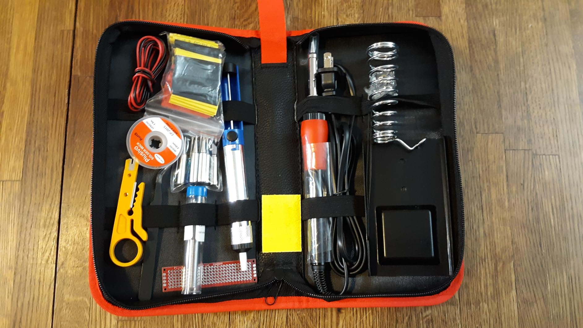 Soldering Iron Kit, 60W LED Display Digital Solder Pen, 5 Replaceable Tips, 21-in-1 Fast Heating with Solder Wire, Stand, Desoldering Pump, for Electronics Repair Hobby DIY 120V US Plug from Plusivo customer photo 1