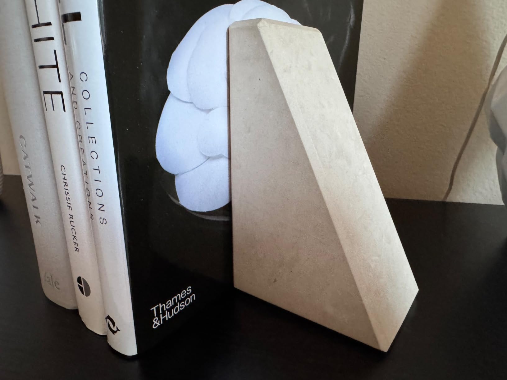 Marble Book Ends White, Heavy Duty Book Ends for Shelves, Decorative Natural Book Stopper，Unique Decorative Bookend for Home Shelves Calacatta Natural Marble Bookend, Set of 2 customer photo 2