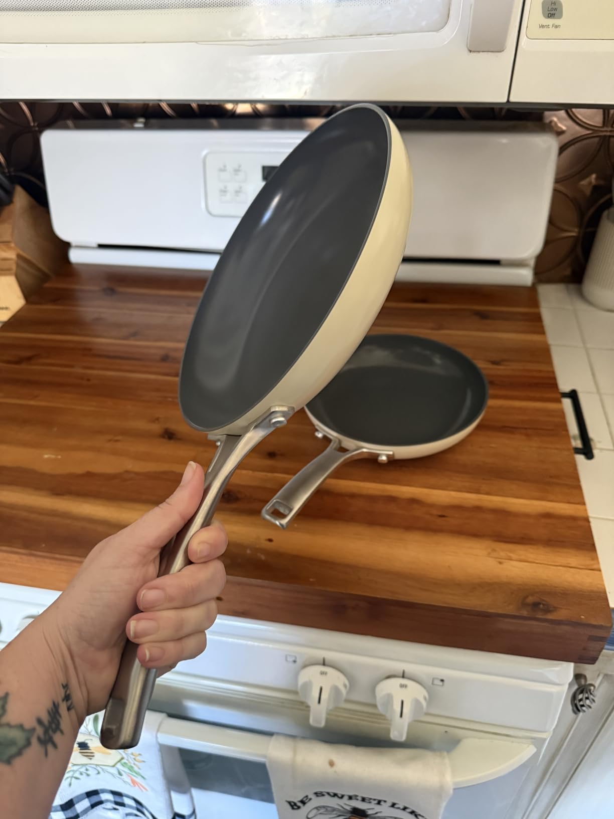 Calphalon® Ceramic Nonstick 8
