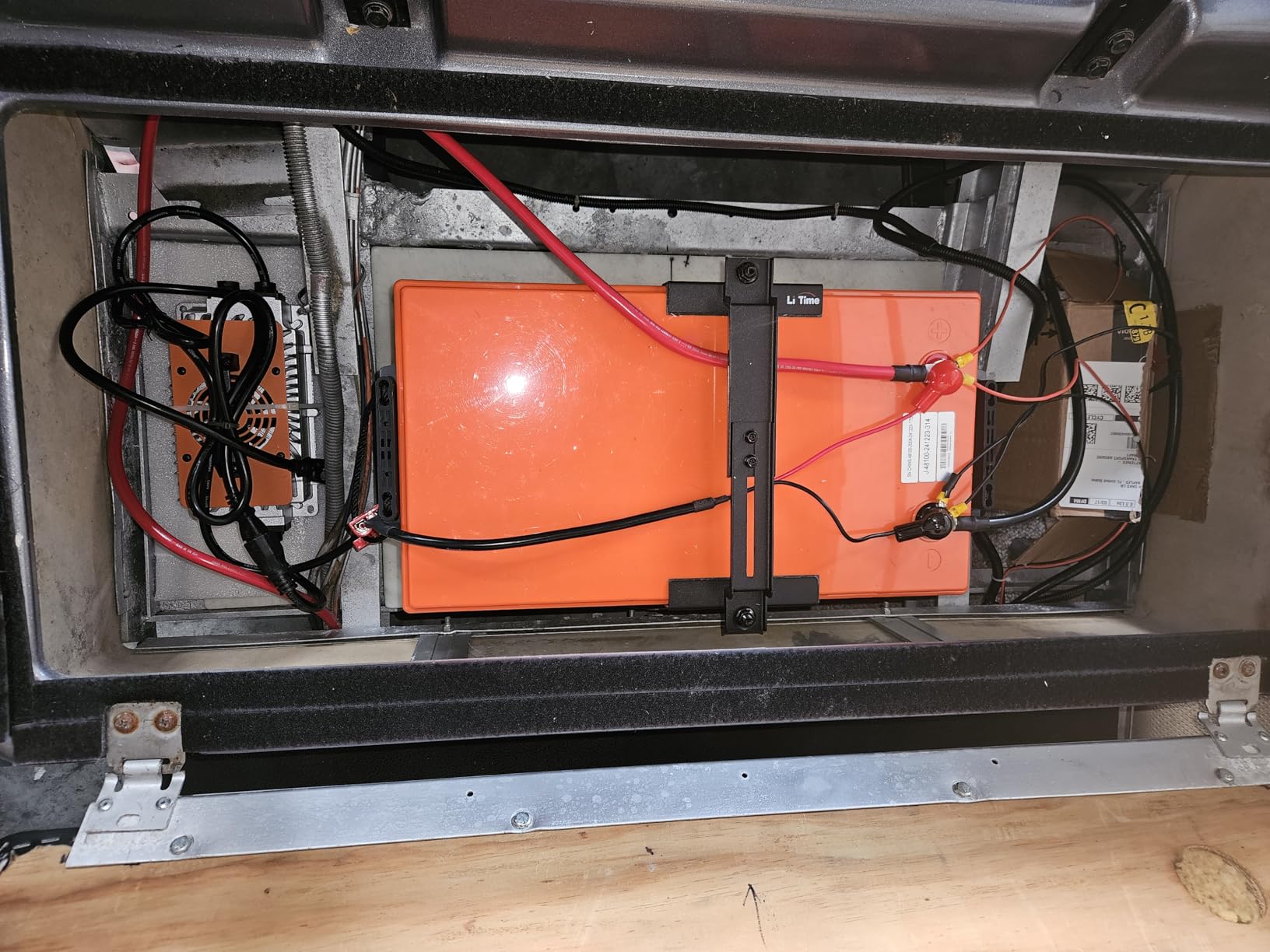 CHINS 48V Lithium Battery Golf Cart 100AH, Includes 18A Charger, Monitor customer photo 2